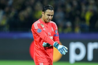 DORTMUND, GERMANY - SEPTEMBER 26: Goalkeeper Keylor Navas of Real Madrid looks on during the UEFA Champions League group H match between Borussia Dortmund and Real Madrid at Signal Iduna Park on September 26, 2017 in Dortmund, Germany. (Photo by TF-Images