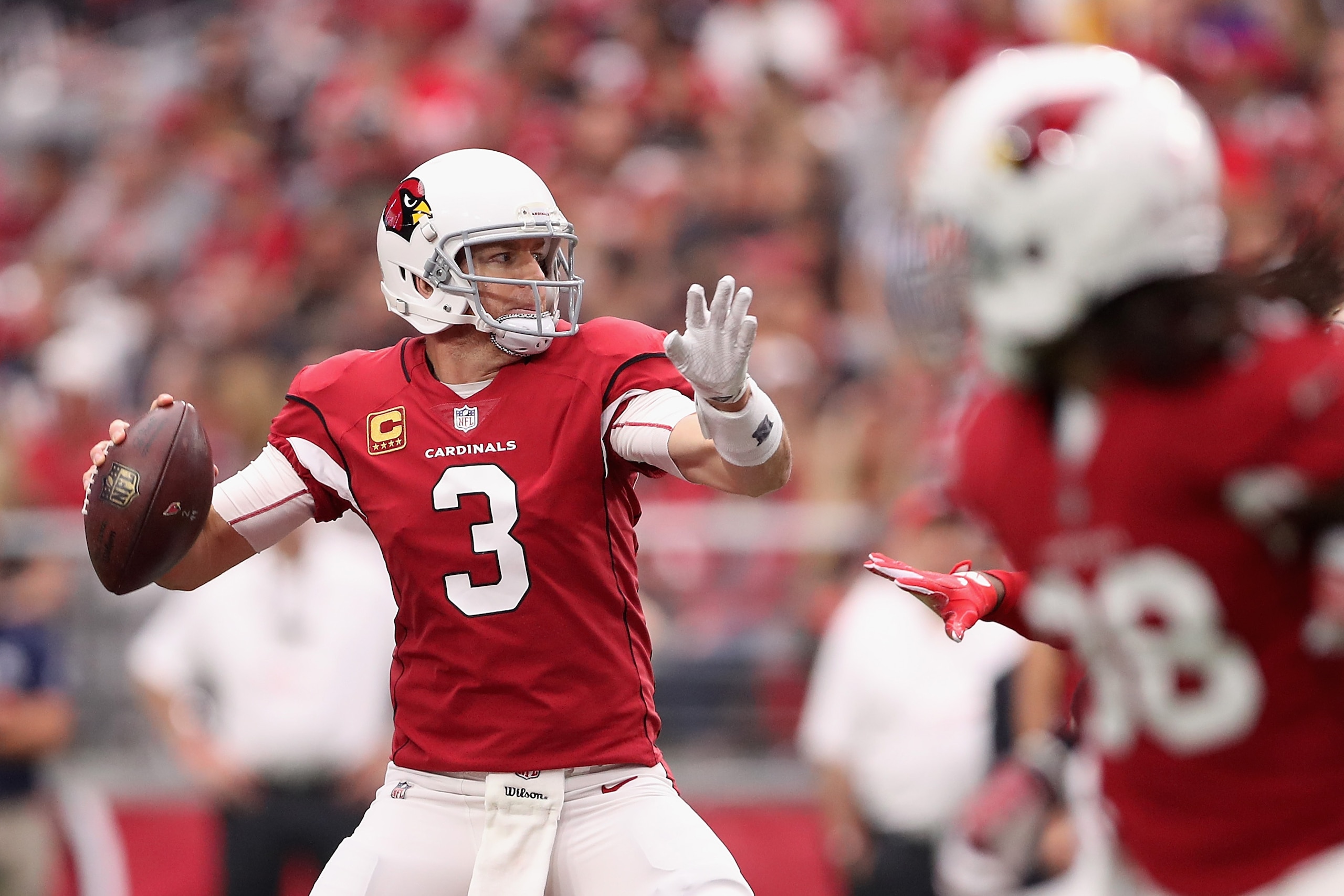 GLENDALE, AZ - OCTOBER 01:  Quarterback Carson Palmer #3 of the Arizona Cardinals throws a pass during the NFL game against the San Francisco 49ers at the University of Phoenix Stadium on October 1, 2017 in Glendale, Arizona. The Cardinals defeated the 49
