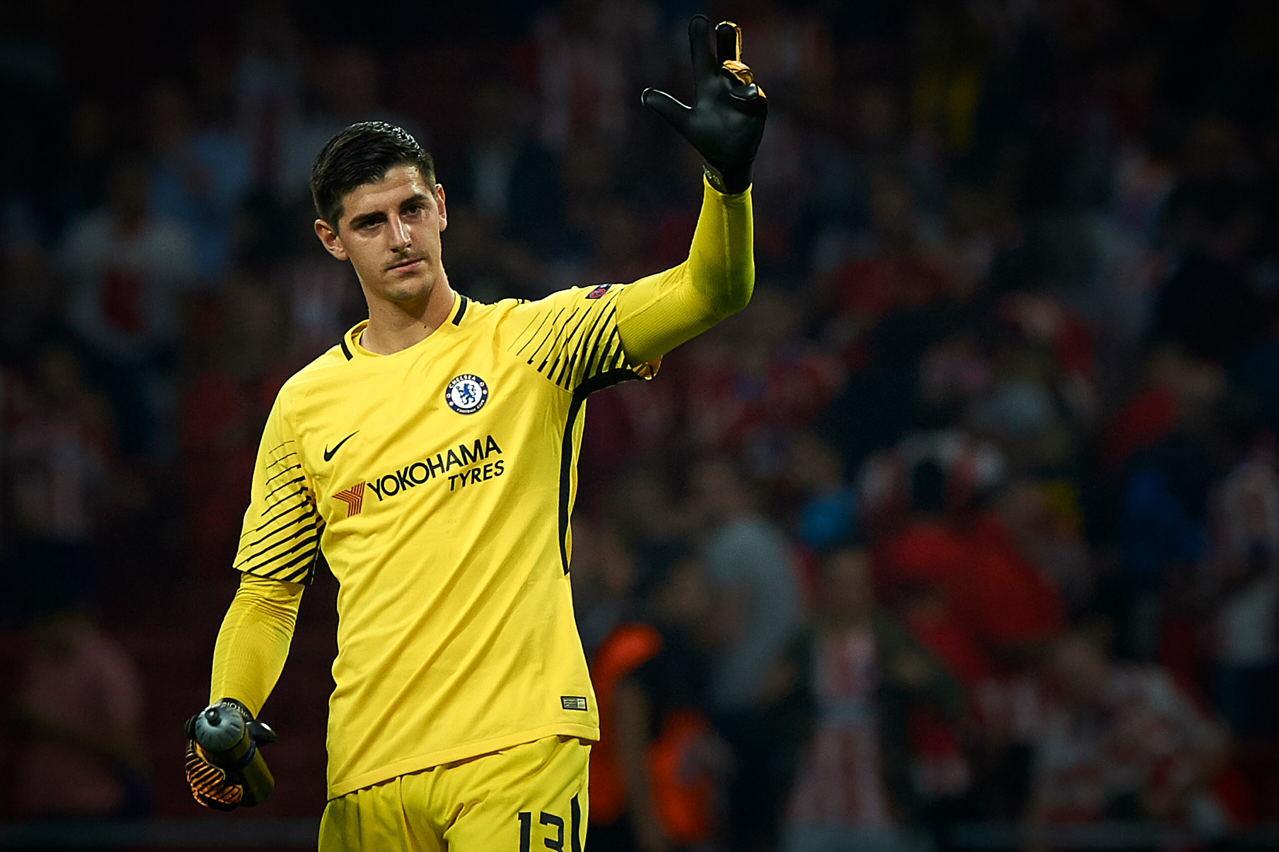 MADRID, SPAIN - SEPTEMBER 27:  Thibaut Courtois of Chelsea reacts during the UEFA Champions League group C match between Atletico Madrid and Chelsea FC at Wanda Metropolitano Stadium on September 27, 2017 in Madrid, Spain.  (Photo by fotopress/Getty Image