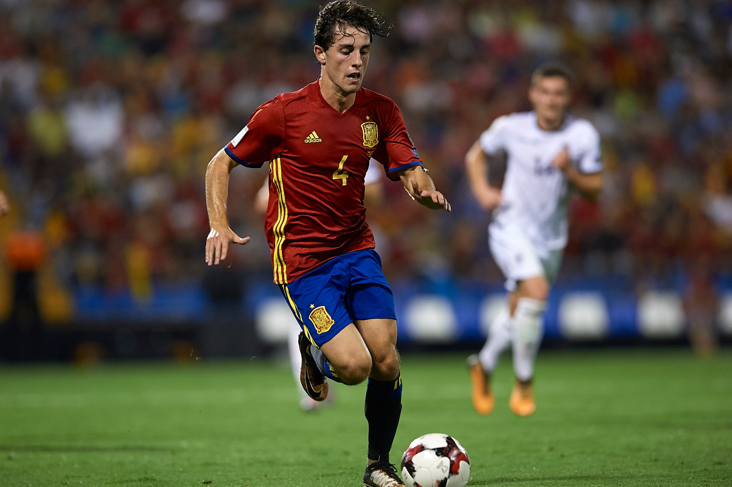 ALICANTE, SPAIN - OCTOBER 06:  Alvaro Odriozola of Spain runs with the ball during the FIFA 2018 World Cup Qualifier between Spain and Albania at Rico Perez Stadium on October 6, 2017 in Alicante, Spain.  (Photo by Manuel Queimadelos Alonso/Getty Images)