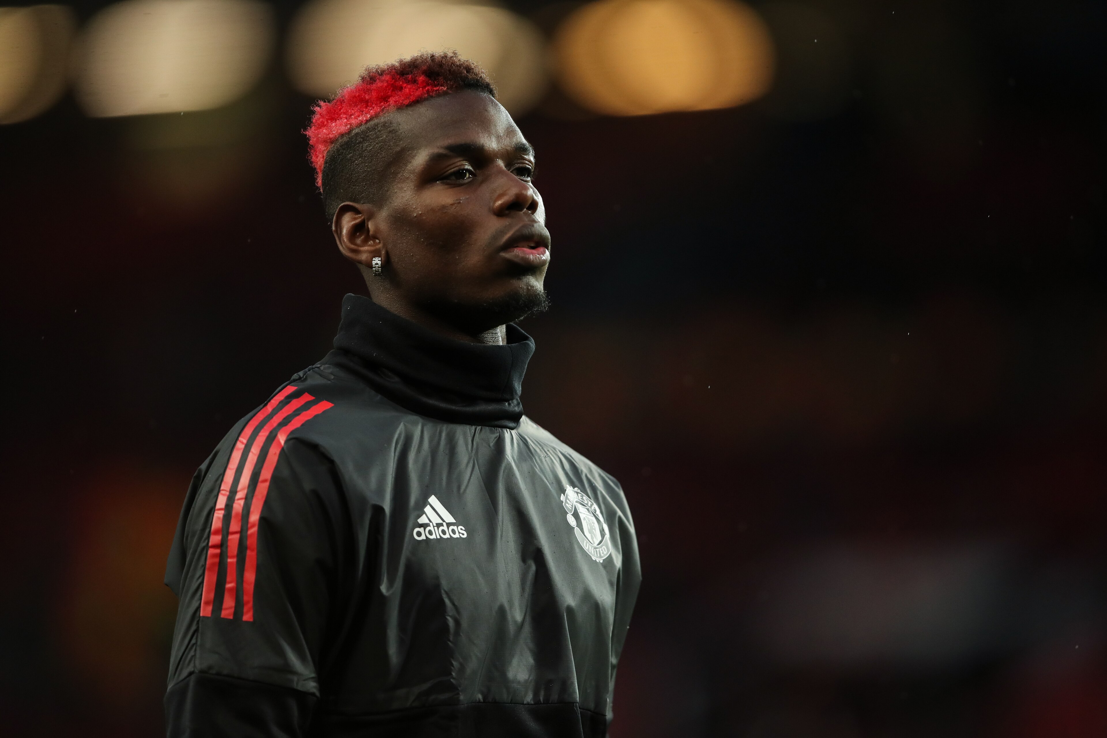 MANCHESTER, ENGLAND - SEPTEMBER 12: Paul Pogba of Manchester United warms up during the UEFA Champions League match between Manchester United and FC Basel at Old Trafford on September 12, 2017 in Manchester, England. (Photo by Robbie Jay Barratt - AMA/Get