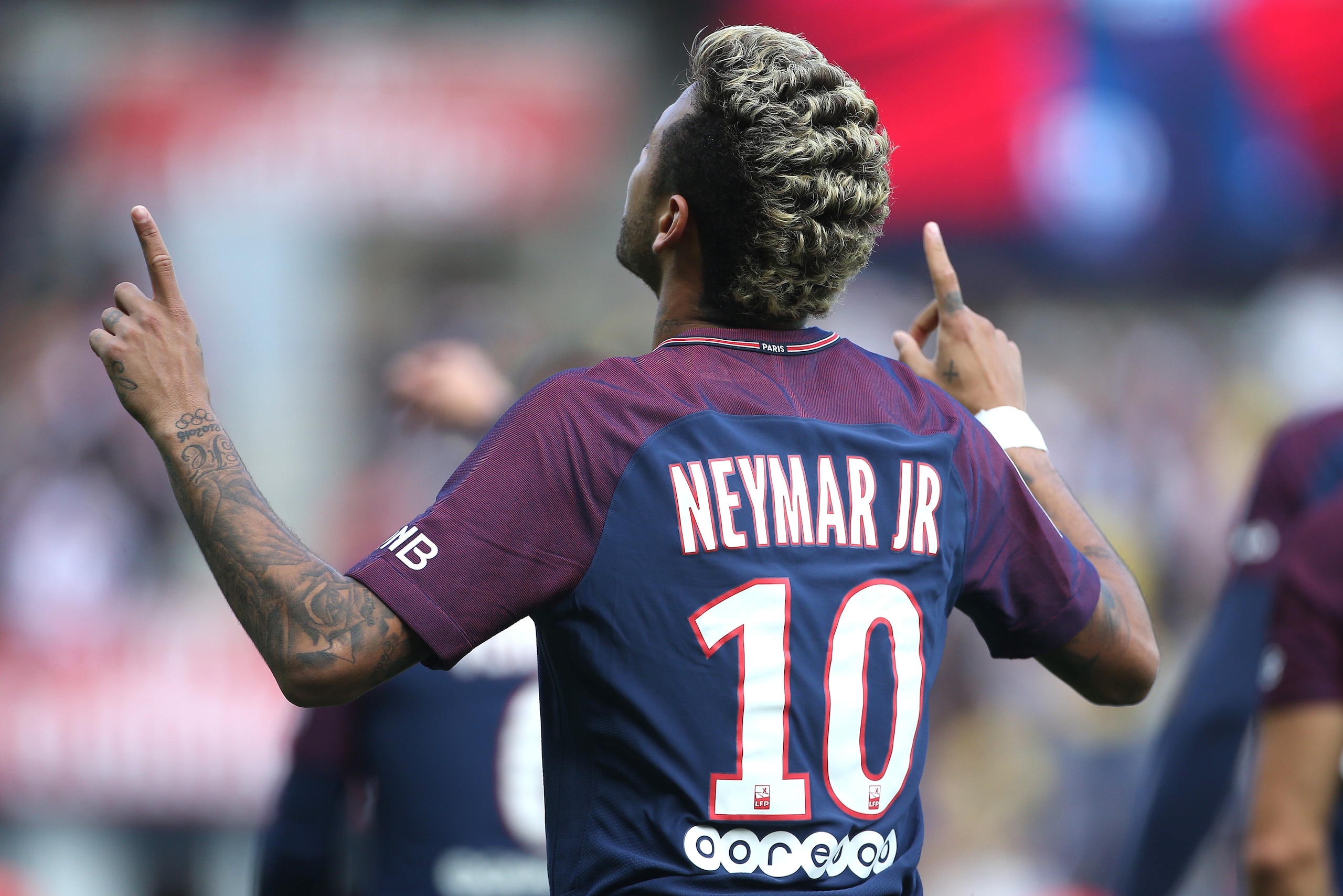 PARIS, FRANCE - SEPTEMBER 30: Neymar Jr of PSG celebrates his first goal during the French Ligue 1 match between Paris Saint-Germain (PSG) and FC Girondins de Bordeaux at Parc des Princes on September 30, 2017 in Paris, France. (Photo by Jean Catuffe/Gett