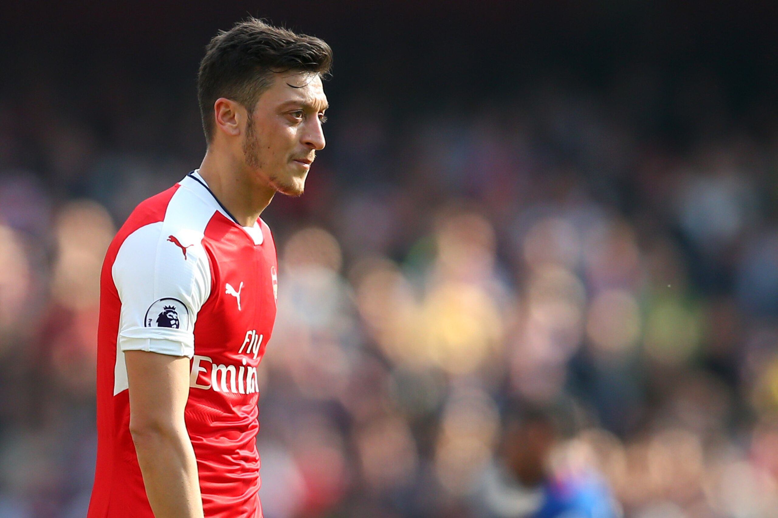 LONDON, ENGLAND - MAY 07: Mesut Ozil of Arsenal during the Premier League match between Arsenal and Manchester United at Emirates Stadium on May 7, 2017 in London, England. (Photo by Catherine Ivill - AMA/Getty Images)