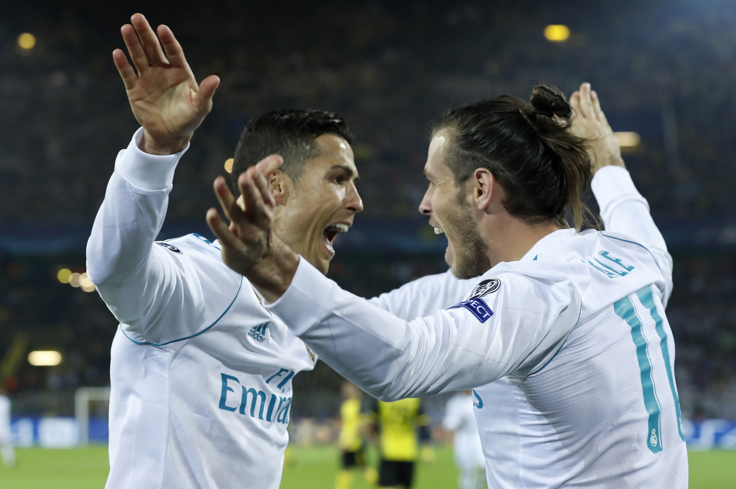 (L-R) Cristiano Ronaldo of Real Madrid, Gareth Bale of Real Madrid during the UEFA Champions League group H match between Borussia Dortmund and Real Madrid on September 26, 2017 at the Signal Iduna Park stadium in Dortmund, Germany.(Photo by VI Images via