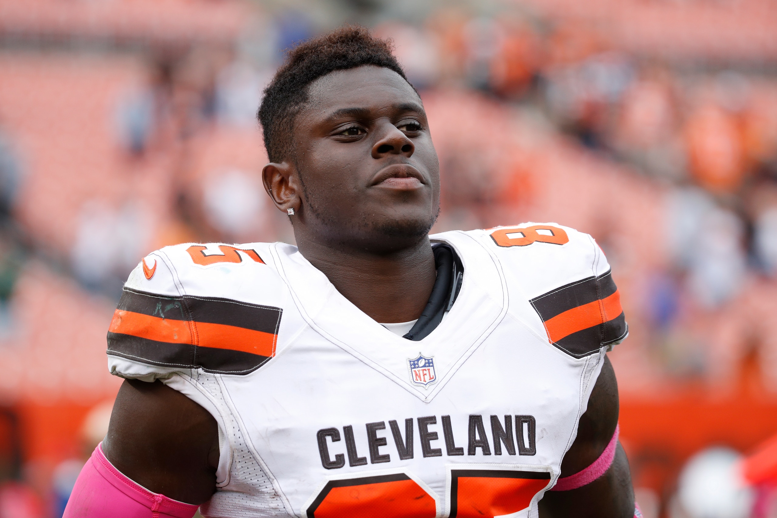 CLEVELAND, OH - OCTOBER 08: David Njoku #85 of the Cleveland Browns looks on during a game against the New York Jets at FirstEnergy Stadium on October 8, 2017 in Cleveland, Ohio. The Jets defeated the Browns 17-14. (Photo by Joe Robbins/Getty Images)