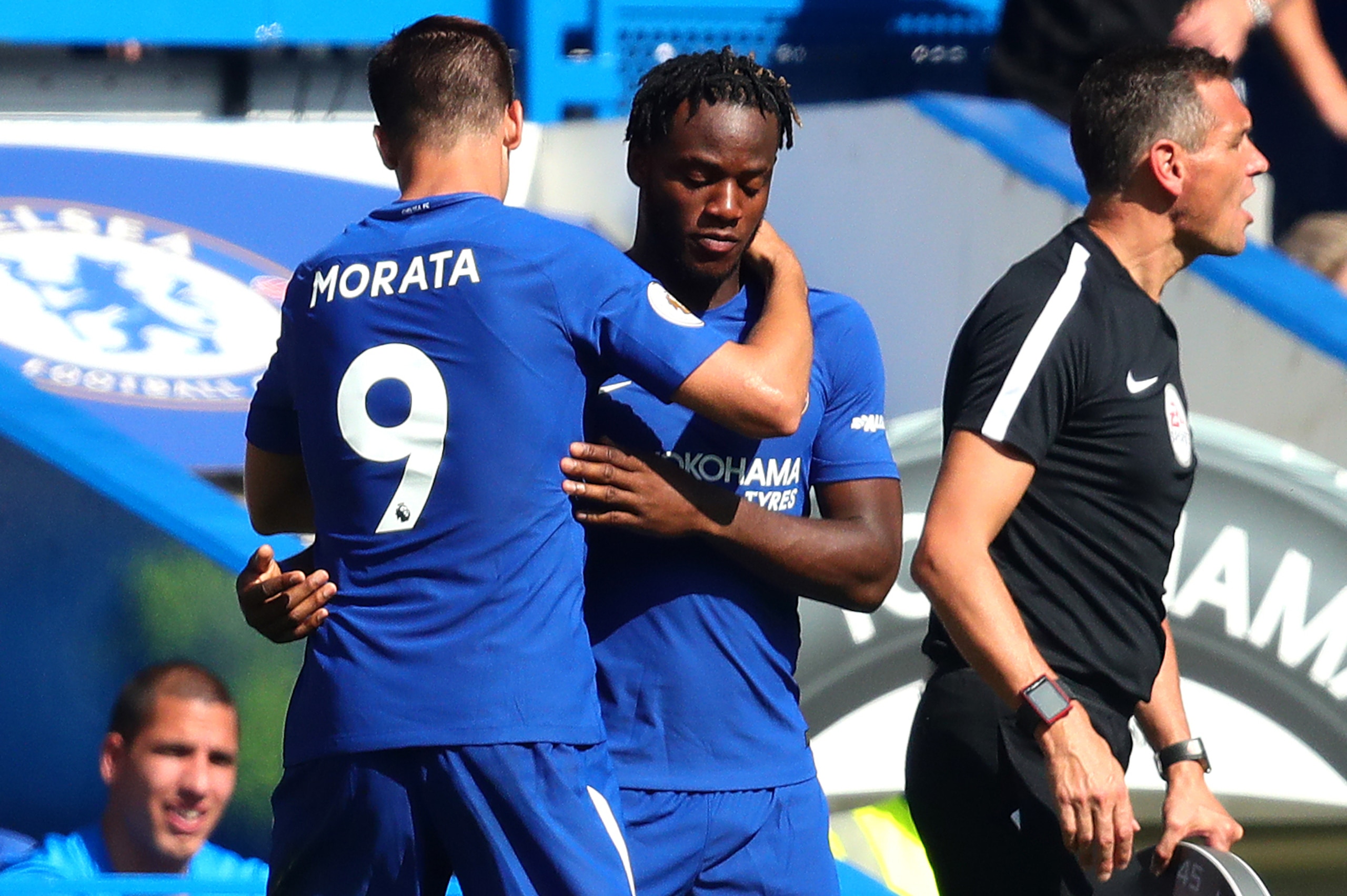 LONDON, ENGLAND - AUGUST 27: Michy Batshuayi of Chelsea replaces Alvaro Morata of Chelsea as a substitute during the Premier League match between Chelsea and Everton at Stamford Bridge on August 27, 2017 in London, England.  (Photo by Chris Brunskill Ltd/
