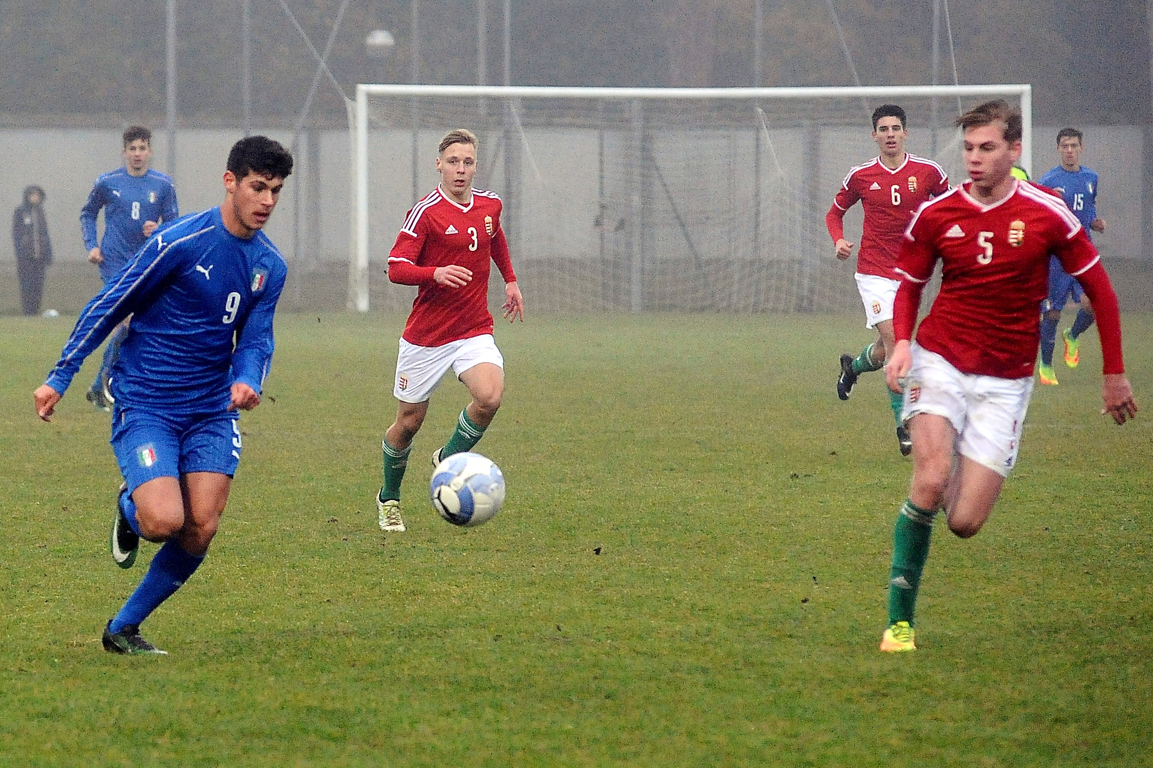 CERVIA, ITALY - DECEMBER 14: Pietro Pellegri of Italy during the International Friendly match between Italy U17 and Hungary U17 at Stadio Germano Todoli on December 14, 2016 in Cervia, Italy. (Photo by Roberto Serra/Iguana Press/Getty Images) CERVIA, ITALY - DECEMBER 14: Pietro Pellegri of Italy during the International Friendly match between Italy U17 and Hungary U17 at Stadio Germano Todoli on December 14, 2016 in Cervia, Italy. (Photo by Roberto Serra/Iguana Press/Getty Images)