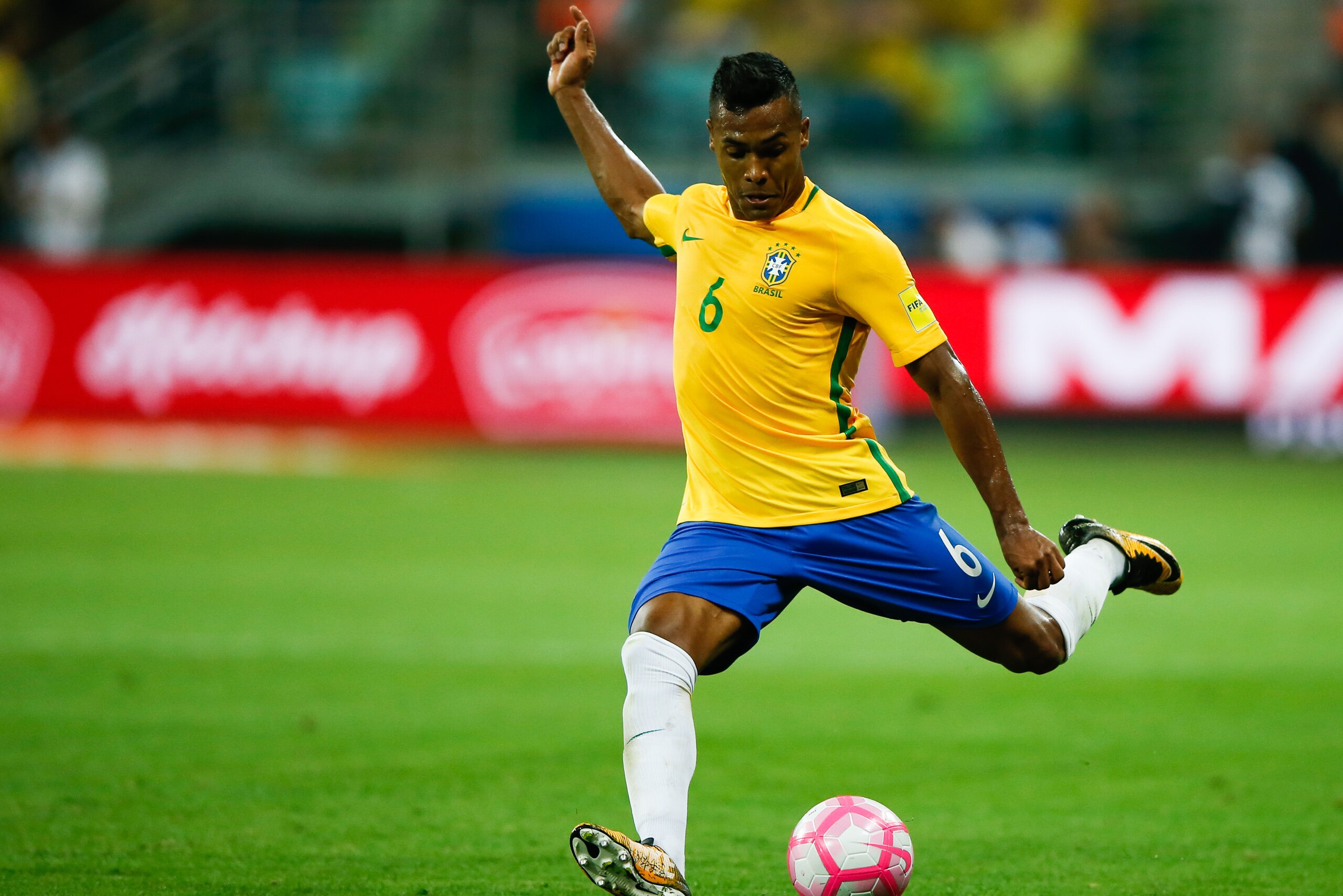 SAO PAULO, BRAZIL - OCTOBER 10: Alex Sandro of Brazil in action during the match between Brazil and Chile for the 2018 FIFA World Cup Russia Qualifier at Allianz Parque Stadium on October 10, 2017 in Sao Paulo, Brazil. (Photo by Alexandre Schneider/Getty 