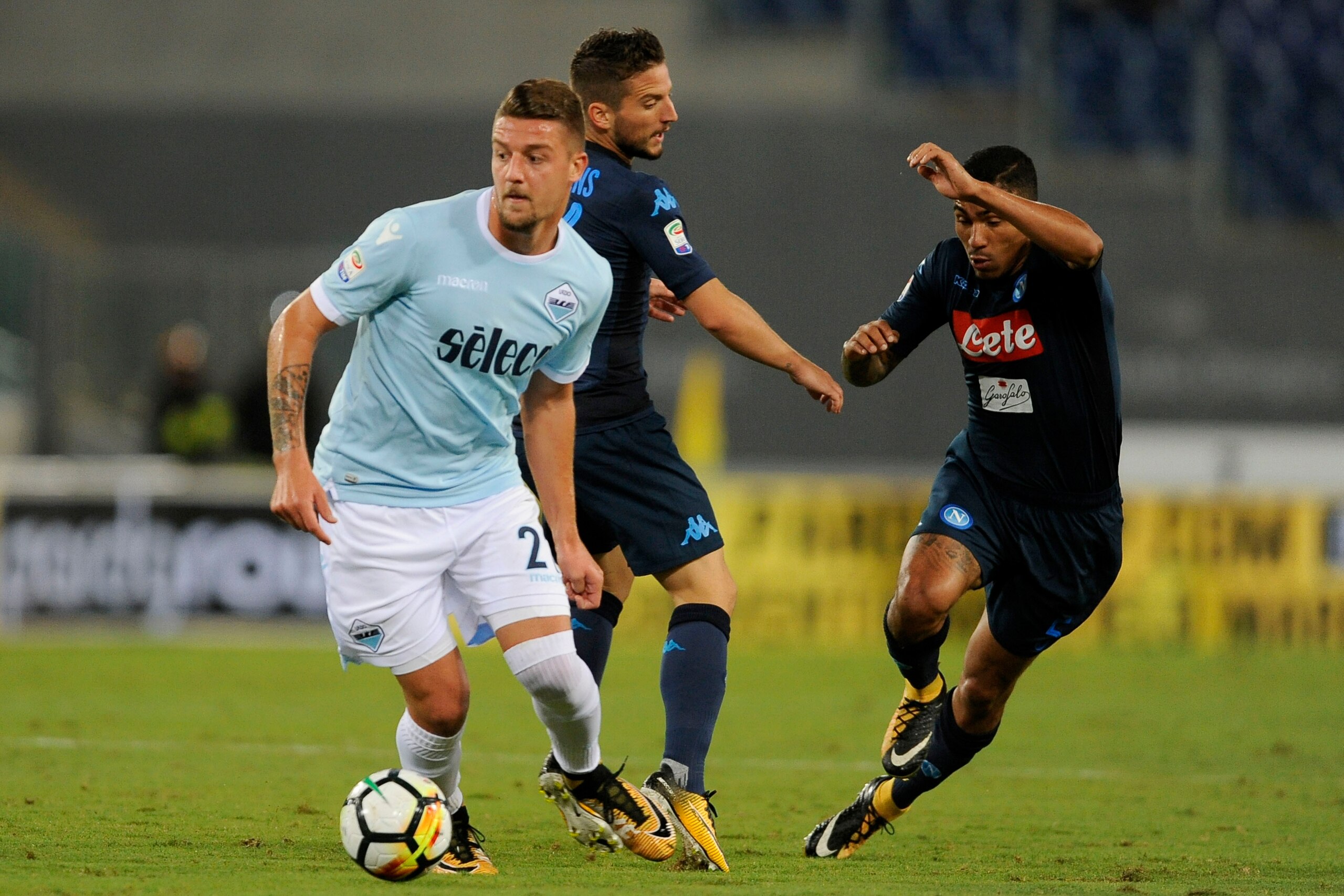 ROME, ROMA - SEPTEMBER 20:  Marquez Loureiro Allan of SSC Napoli  compete for the ball with Sergej Milinkovic Savic of SS Lazio during the Serie A match between SS Lazio and SSC Napoli at Stadio Olimpico on September 20, 2017 in Rome, Italy.  (Photo by Ma