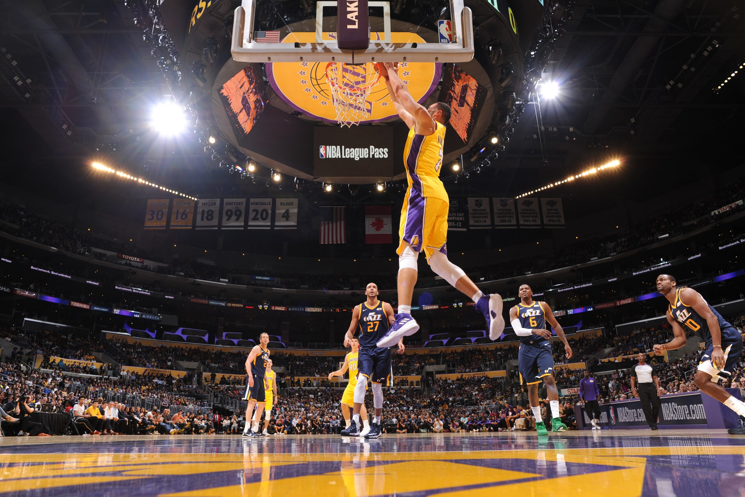 LOS ANGELES, CA - OCTOBER 10:  Larry Nance Jr. #7 of the Los Angeles Lakers dunks against the Utah Jazz during a preseason game on October 10, 2017 at STAPLES Center in Los Angeles, California. NOTE TO USER: User expressly acknowledges and agrees that, by