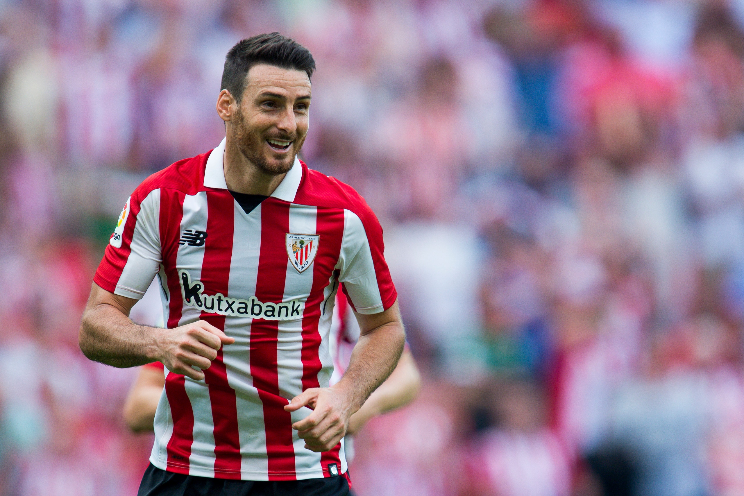 BILBAO, SPAIN - OCTOBER 14:  Aritz Aduriz of Athletic Club reacts during the La Liga match between Athletic Club Bilbao and Sevilla FC at San Mames Stadium on October 14, 2017 in Bilbao, Spain.  (Photo by Juan Manuel Serrano Arce/Getty Images)