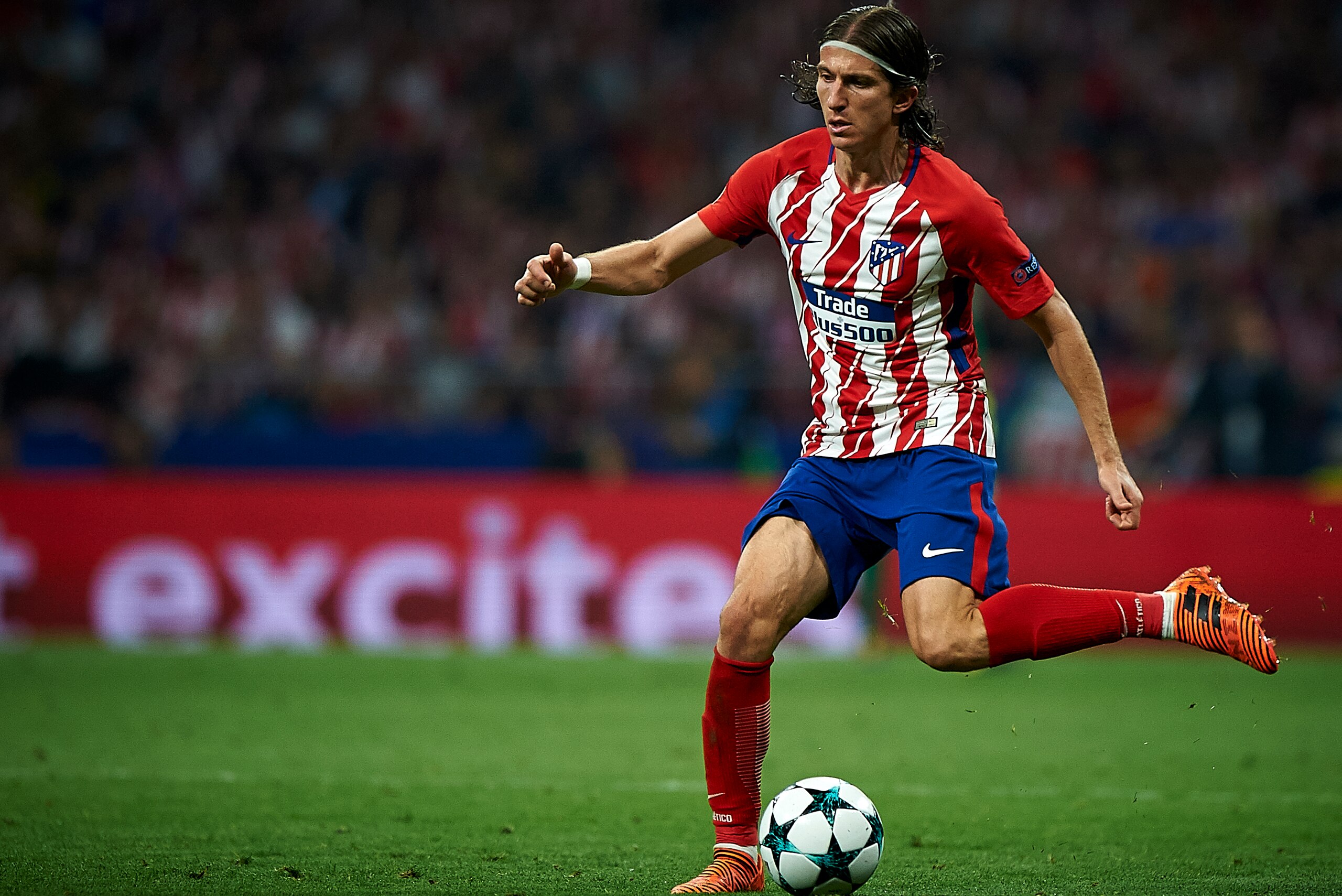 MADRID, SPAIN - SEPTEMBER 27:  Filipe Luis of Atletico Madrid in action during the UEFA Champions League group C match between Atletico Madrid and Chelsea FC at Wanda Metropolitano Stadium on September 27, 2017 in Madrid, Spain.  (Photo by fotopress/Getty
