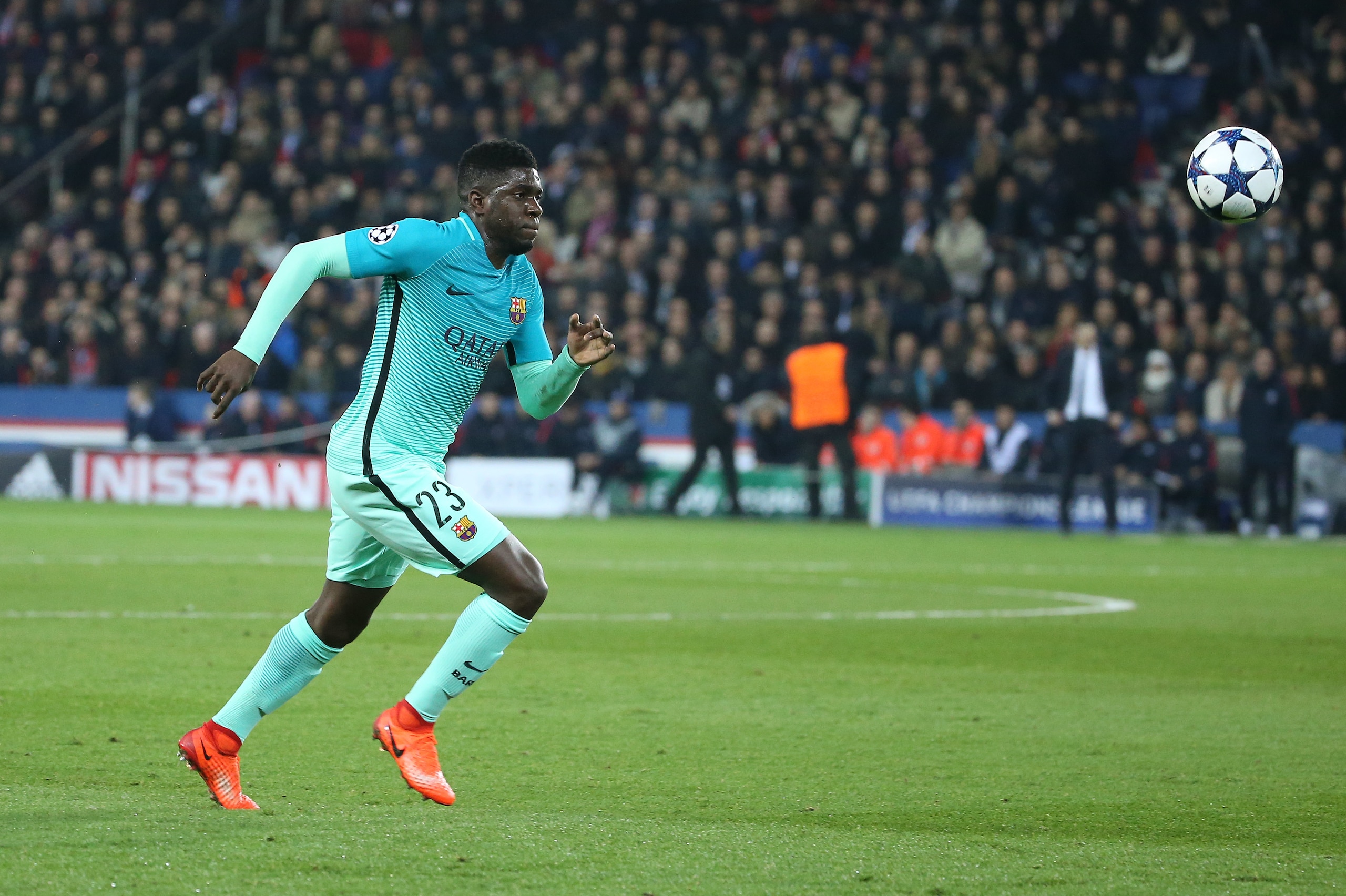 PARIS, FRANCE - FEBRUARY 14: Samuel Umtiti of FC Barcelona in action during the UEFA Champions League Round of 16 first leg match between Paris Saint-Germain and FC Barcelona at Parc des Princes on February 14, 2017 in Paris, France. (Photo by Jean Catuff