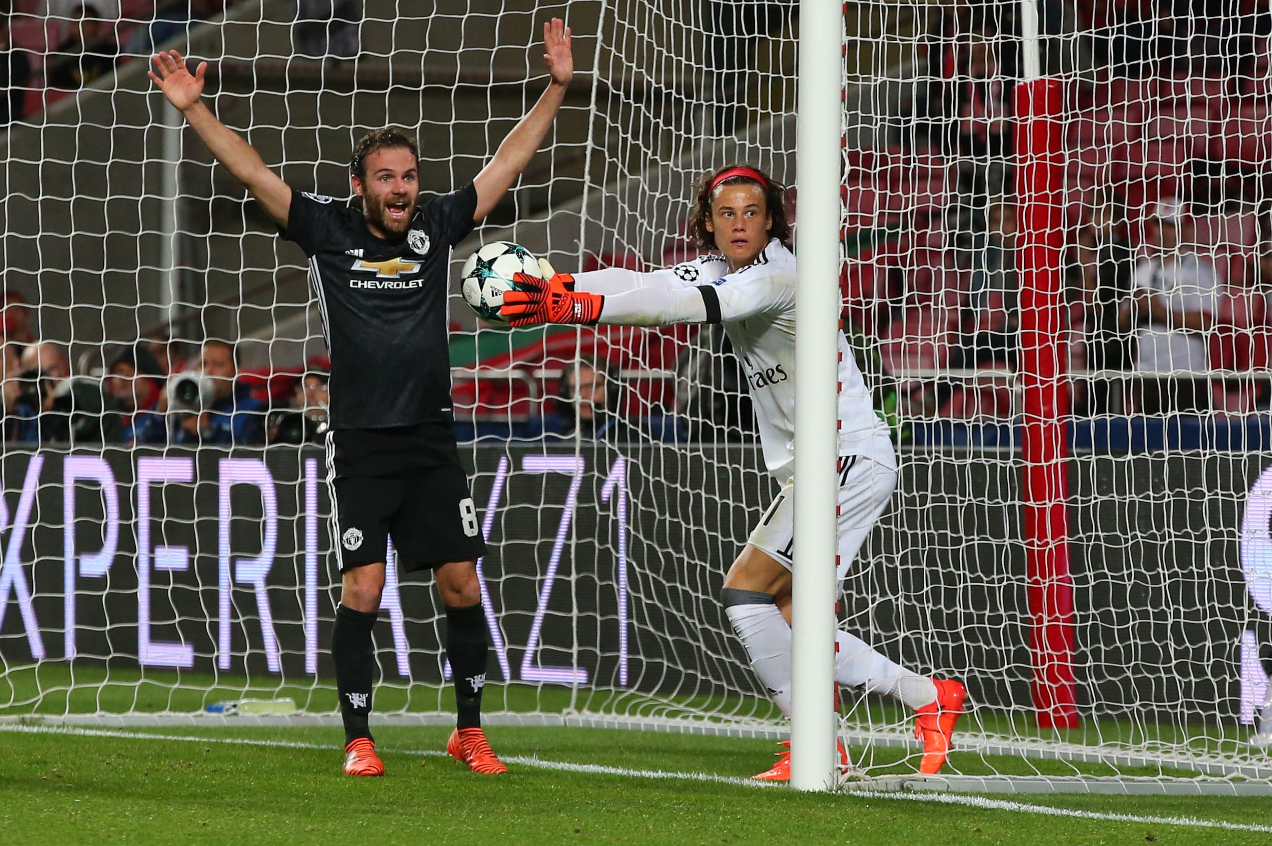LISBON, PORTUGAL - OCTOBER 18: Juan Mata of Manchester United appeals after goalkeeper 
Mile Svilar of Benfica fails to stop the ball crossing the line during the UEFA Champions League group A match between SL Benfica and Manchester United at Estadio da L