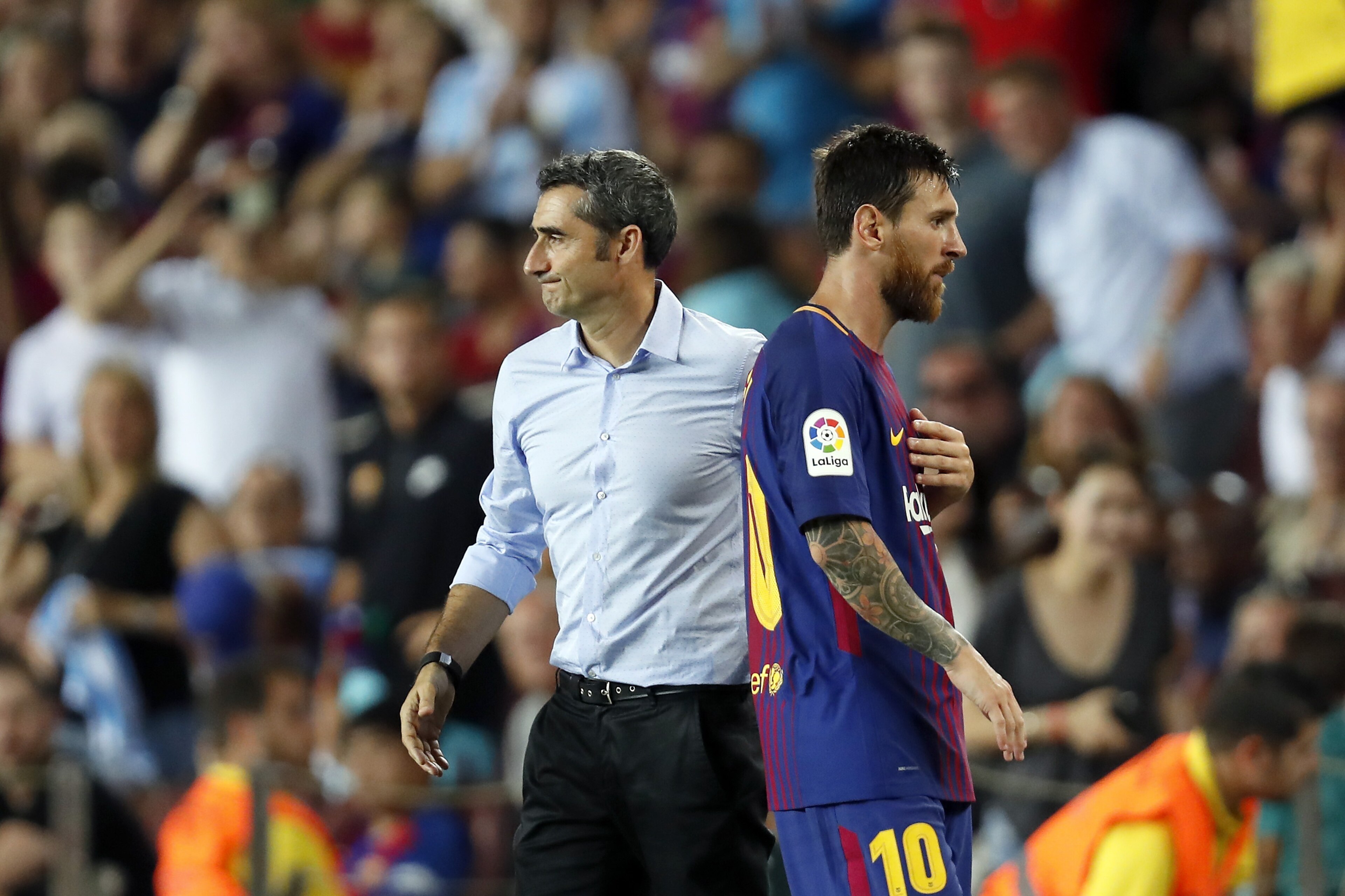 (L-R) coach Ernesto Valverde of FC Barcelona, Lionel Messi of FC Barcelona during the Trofeu Joan Gamper match between FC Barcelona and Chapecoense on August 7, 2017 at the Camp Nou stadium in Barcelona, Spain.(Photo by VI Images via Getty Images)