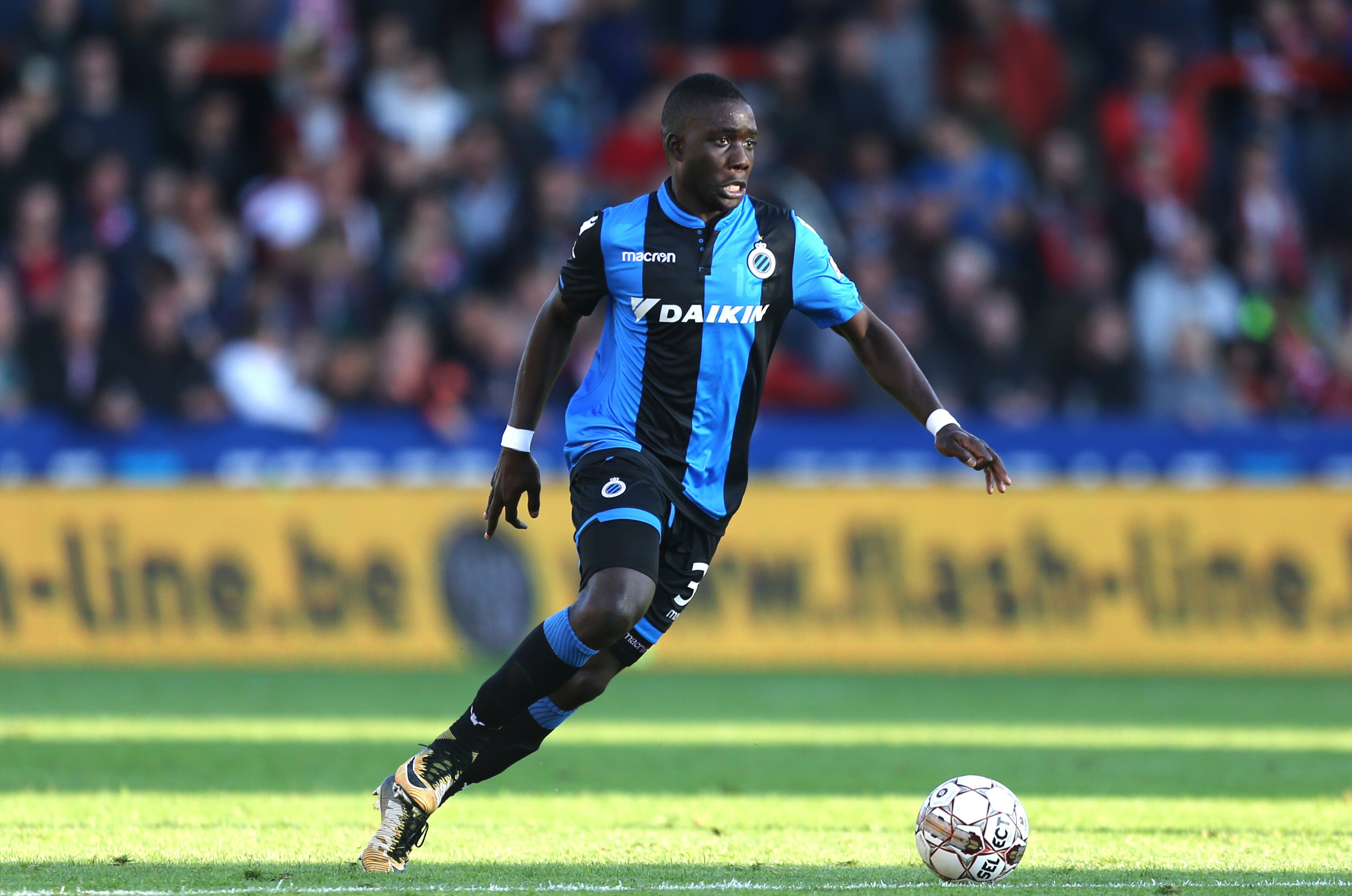 20170909 - Mouscron , Belgium / Excel Mouscron v Club Brugge / 'nMarvelous NAKAMBA'nFootball Jupiler Pro League 2017 - 2018 Matchday 6 / 'nPicture by Vincent Van Doornick / Isosport