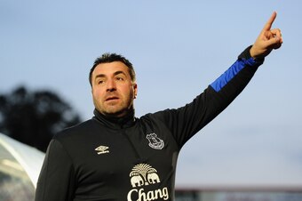 CHELTENHAM, UNITED KINGDOM - OCTOBER 04: David Unsworth, Manager of Everton during the EFL Checkatrade Trophy match between Cheltenham Town and Everton at Whaddon Road on October 4, 2016 in Cheltenham, England. (Photo by Harry Trump/Getty Images)
