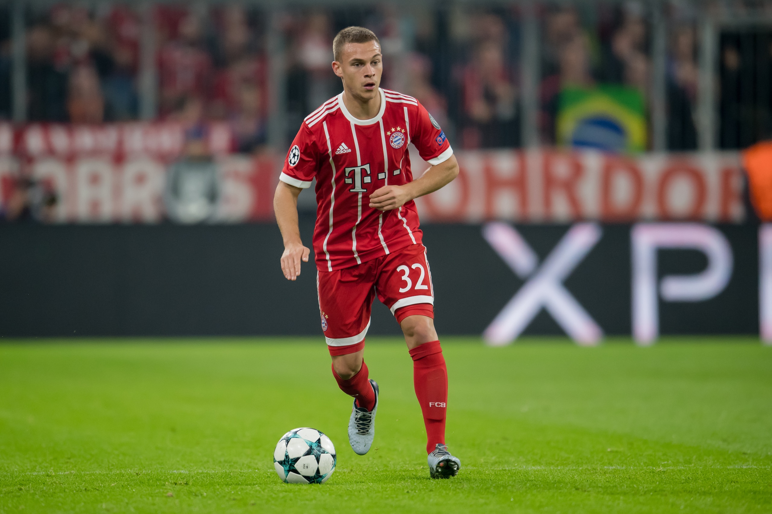 MUNICH, GERMANY - OCTOBER 18: Joshua Kimmich of FC Bayern Muenchen runs with the ball during the UEFA Champions League group B match between Bayern Muenchen and Celtic FC at Allianz Arena on October 18, 2017 in Munich, Germany. (Photo by Boris Streubel/ MUNICH, GERMANY - OCTOBER 18: Joshua Kimmich of FC Bayern Muenchen runs with the ball during the UEFA Champions League group B match between Bayern Muenchen and Celtic FC at Allianz Arena on October 18, 2017 in Munich, Germany. (Photo by Boris Streubel/