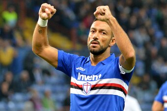 GENOA, ITALY - OCTOBER 21:  Fabio Quagliarella (Sampdoria) celebrate after 2-0 during the Serie A match between UC Sampdoria and FC Crotone at Stadio Luigi Ferraris on October 21, 2017 in Genoa, Italy.  (Photo by Paolo Rattini/Getty Images)
