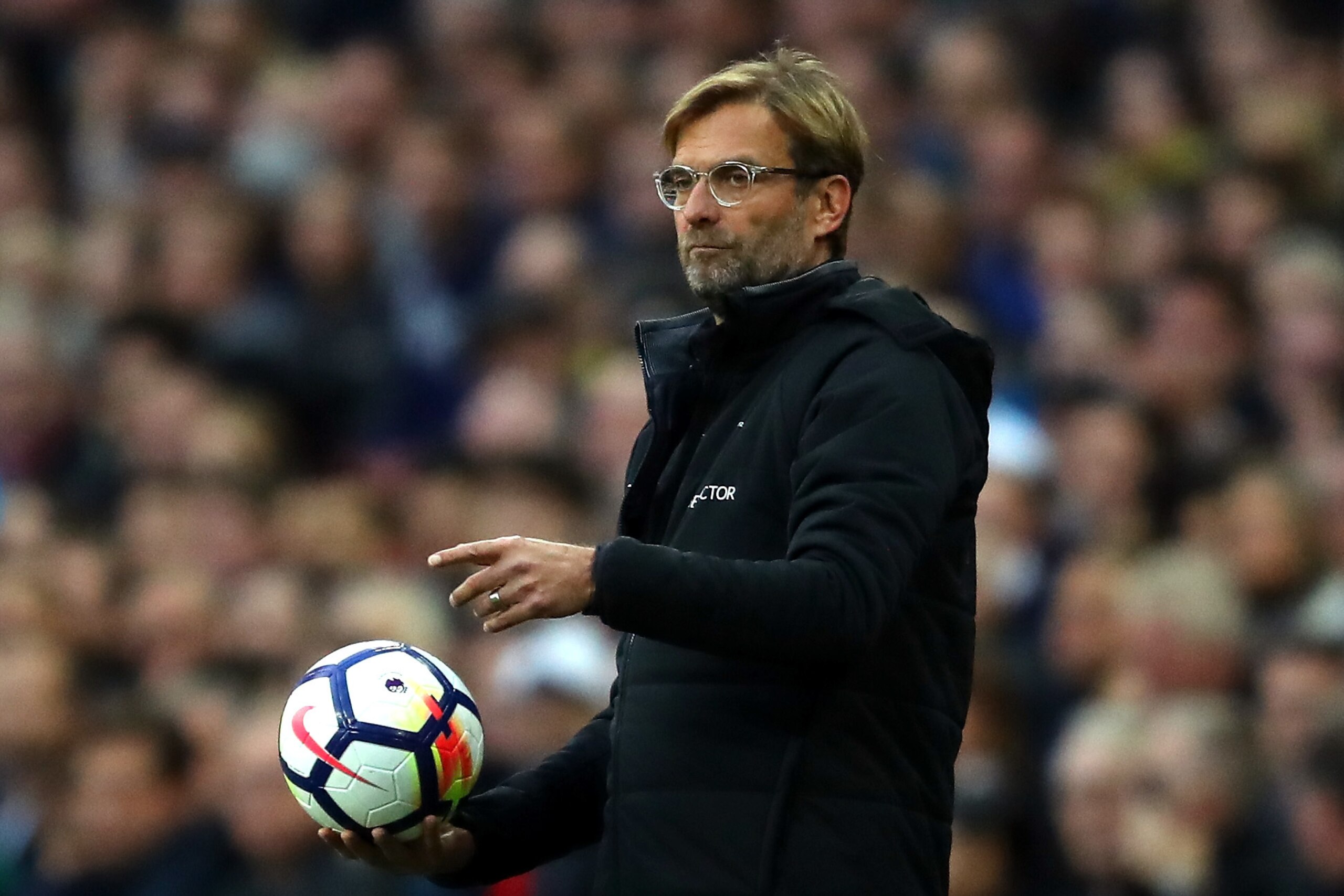 LONDON, ENGLAND - OCTOBER 22:  Jurgen Klopp, Manager of Liverpool looks on during the Premier League match between Tottenham Hotspur and Liverpool at Wembley Stadium on October 22, 2017 in London, England.  (Photo by Richard Heathcote/Getty Images)