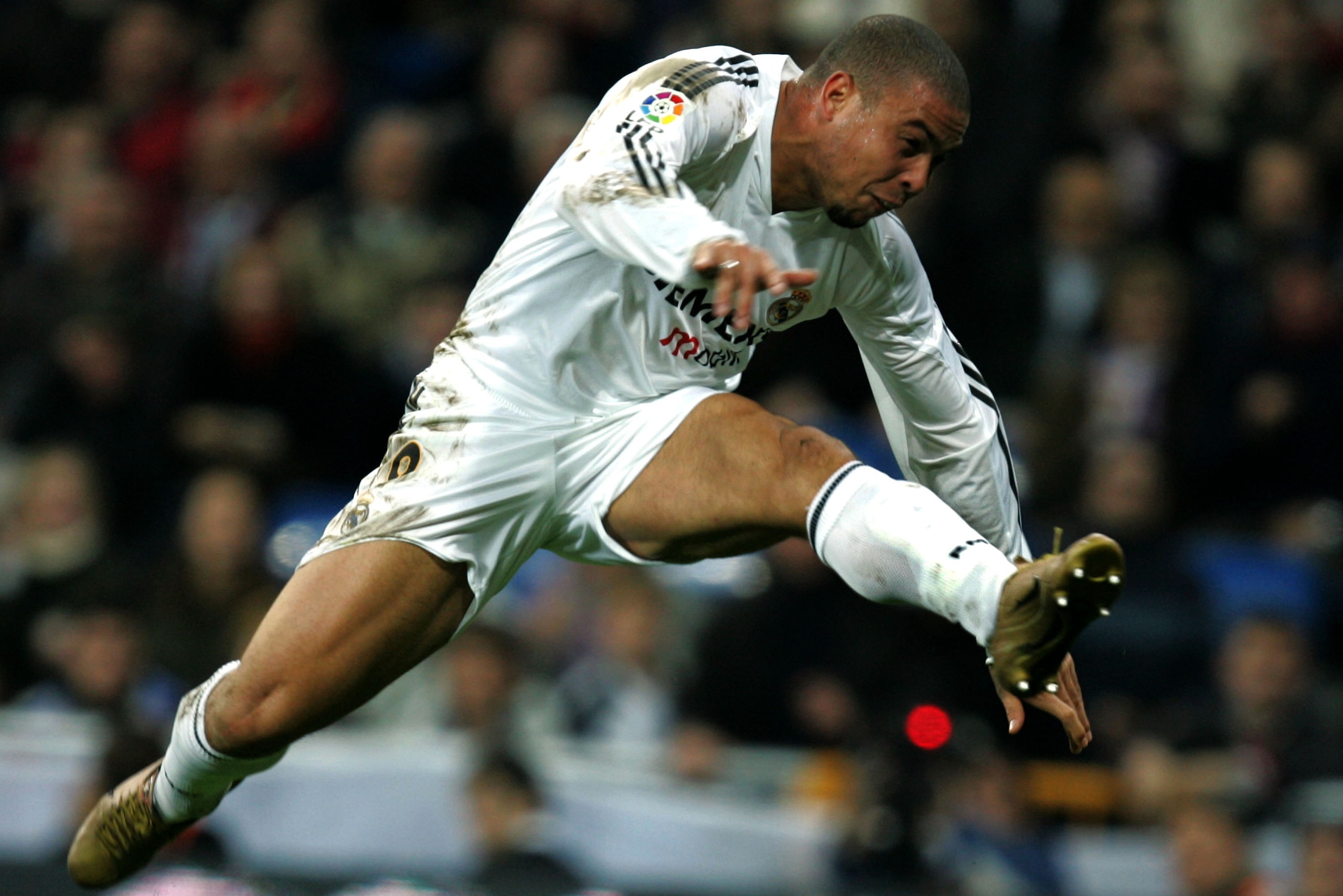 MADRID, SPAIN - NOVEMBER 28: Real Madrid?s Ronaldo scores a goal during the la Liga match between Real Madrid and Levante at the Santiago Bernabeu on November 28, 2004 in Madrid, Spain. (Photo by Denis Doyle/Getty Images) MADRID, SPAIN - NOVEMBER 28: Real Madrid?s Ronaldo scores a goal during the la Liga match between Real Madrid and Levante at the Santiago Bernabeu on November 28, 2004 in Madrid, Spain. (Photo by Denis Doyle/Getty Images)