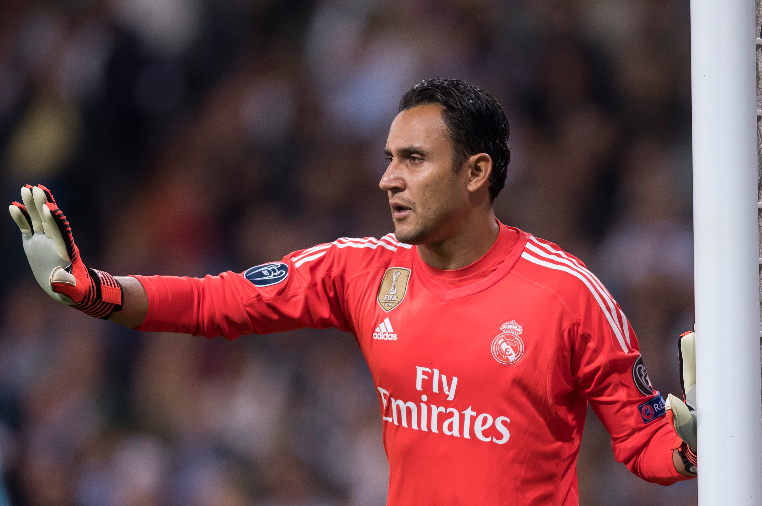 MADRID, SPAIN - OCTOBER 17: Goalkeeper Keylor Navas of Real Madrid gestures during the UEFA Champions League 2017-18 match between Real Madrid and Tottenham Hotspur FC at Estadio Santiago Bernabeu on 17 October 2017 in Madrid, Spain. (Photo by Power Sport MADRID, SPAIN - OCTOBER 17: Goalkeeper Keylor Navas of Real Madrid gestures during the UEFA Champions League 2017-18 match between Real Madrid and Tottenham Hotspur FC at Estadio Santiago Bernabeu on 17 October 2017 in Madrid, Spain. (Photo by Power Sport