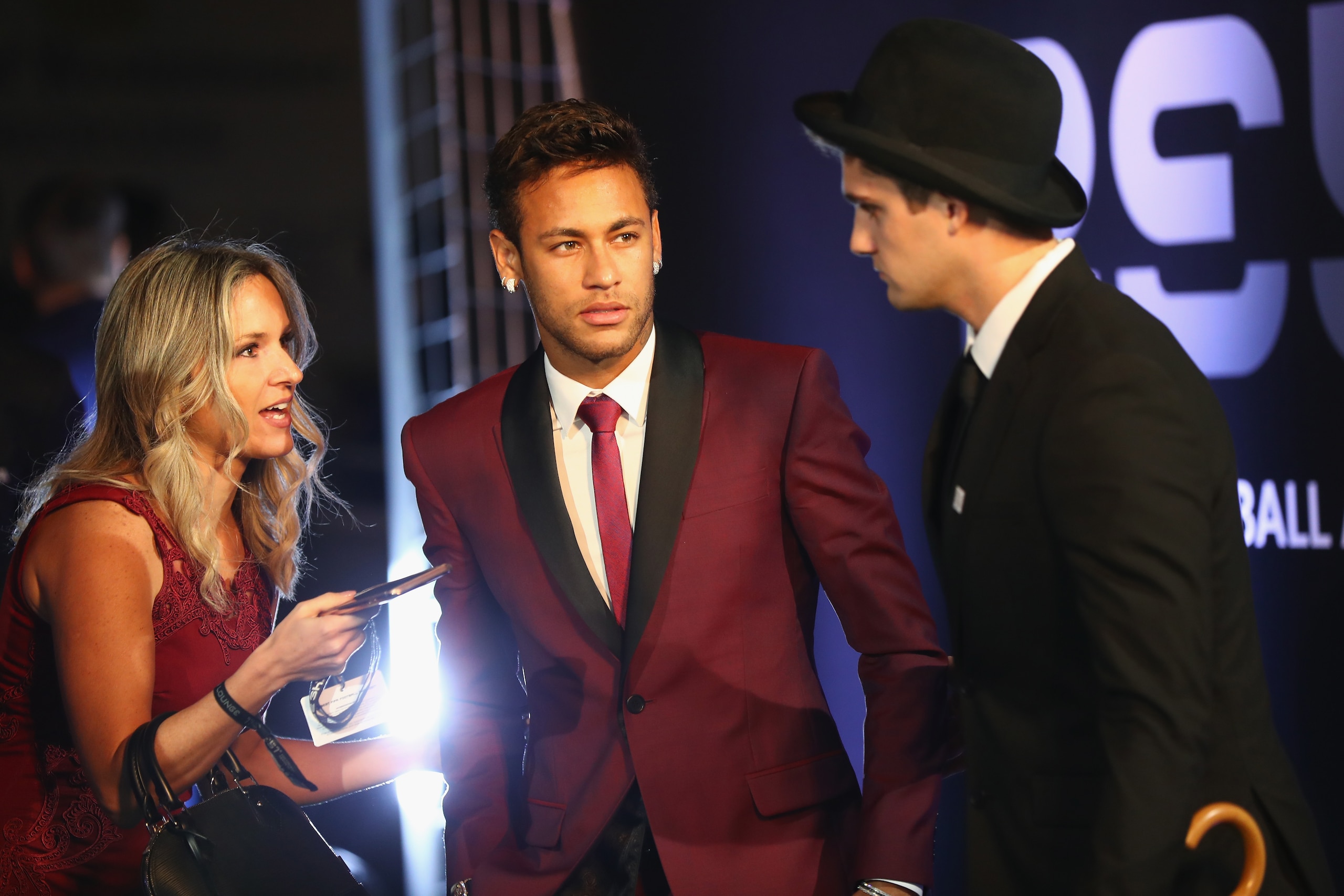 LONDON, ENGLAND - OCTOBER 23:  Neymar of Brazil and Paris Saint-Germain arrives for The Best FIFA Football Awards - Green Carpet Arrivals  on October 23, 2017 in London, England.  (Photo by Michael Steele/Getty Images)