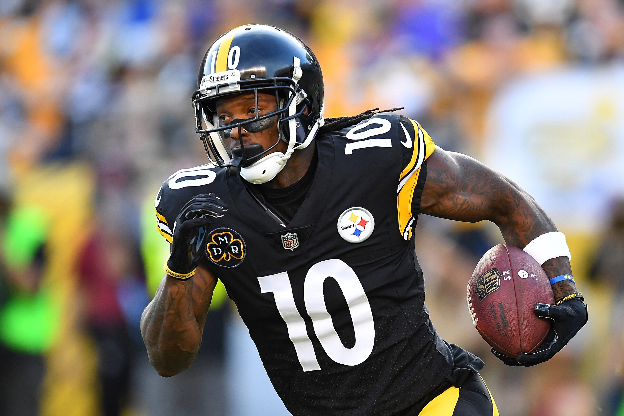PITTSBURGH, PA - OCTOBER 22:  Martavis Bryant #10 of the Pittsburgh Steelers in action during the game against the Cincinnati Bengals at Heinz Field on October 22, 2017 in Pittsburgh, Pennsylvania. (Photo by Joe Sargent/Getty Images) *** Local Caption ***