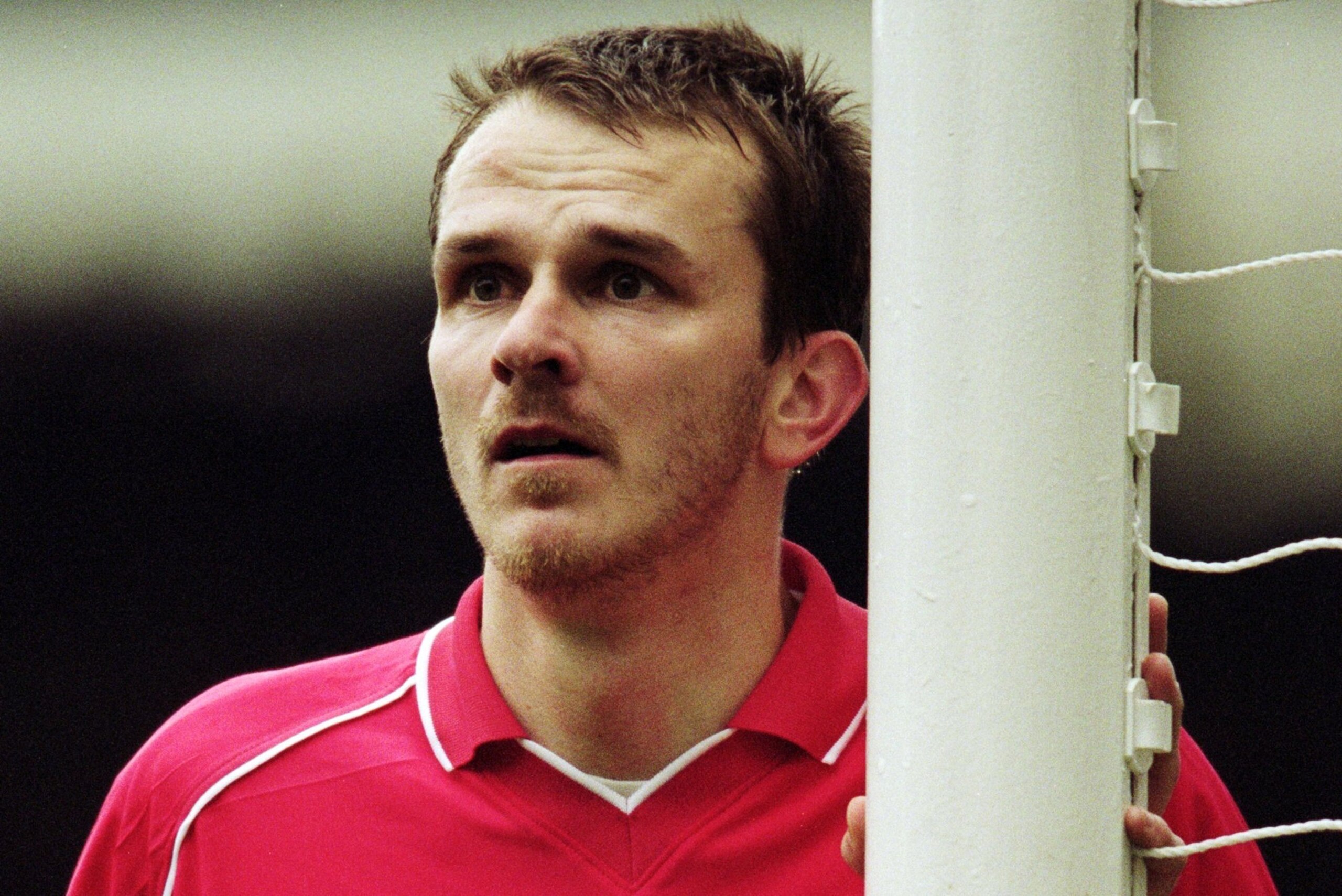 17 Nov 2001:  Dietmar Hamann of Liverpool guards the near post during the FA Barclaycard Premiership match against Blackburn Rovers played at Ewood Park, in Blackburn, England. The match ended in a 1-1 draw. \ Mandatory Credit: Gary M Prior /Allsport