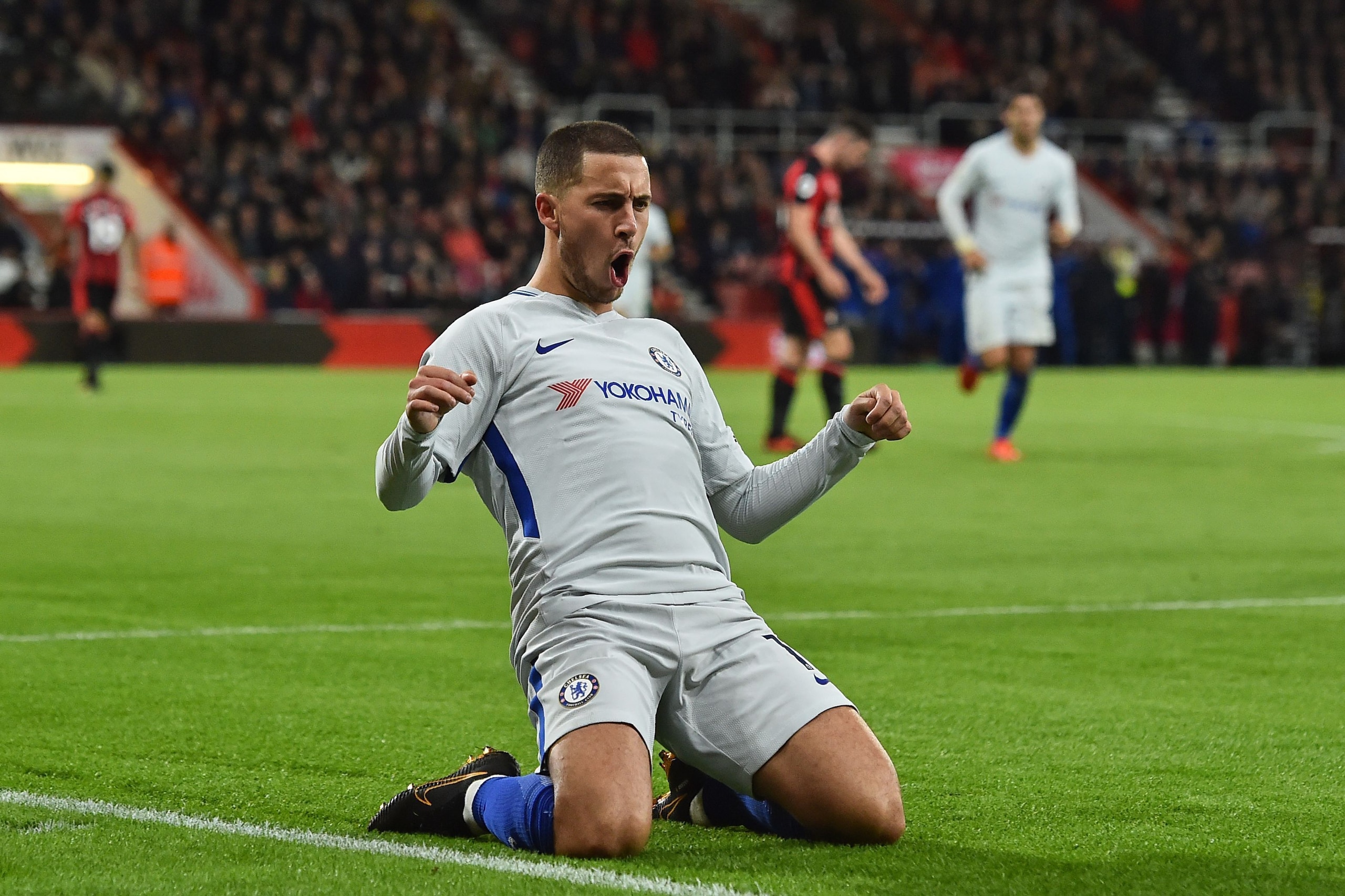Chelsea's Belgian midfielder Eden Hazard celebrates after scoring the opening goal of the English Premier League football match between Bournemouth and Chelsea at the Vitality Stadium in Bournemouth, southern England on October 28, 2017. / AFP PHOTO / Gly Chelsea's Belgian midfielder Eden Hazard celebrates after scoring the opening goal of the English Premier League football match between Bournemouth and Chelsea at the Vitality Stadium in Bournemouth, southern England on October 28, 2017. / AFP PHOTO / Gly