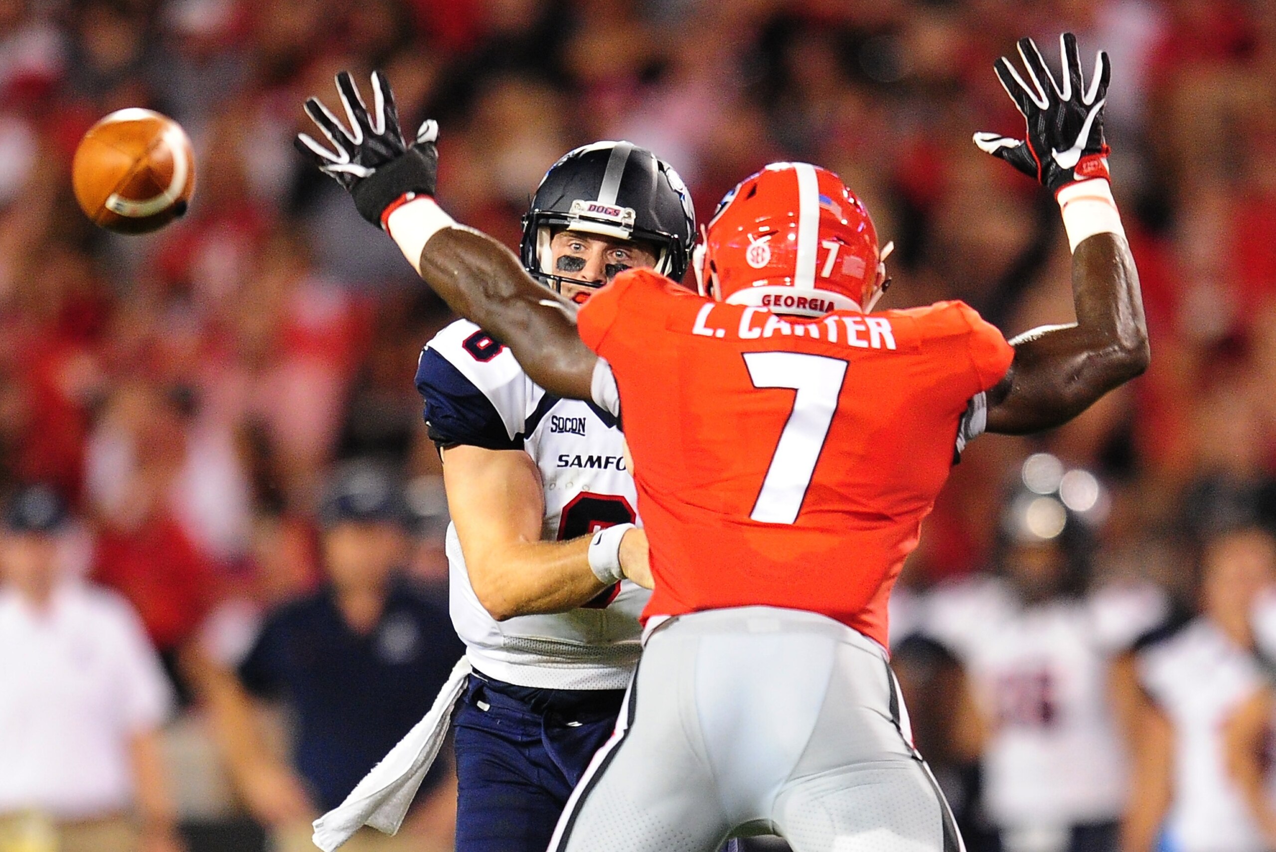 ATHENS, GA - SEPTEMBER 16: Lorenzo Carter #7 of the Georgia Bulldogs defends a pass by Delvin Hodges #8 of the Samford Bulldogs at Sanford Stadium on September 16, 2017 in Athens, Georgia. (Photo by Scott Cunningham/Getty Images)