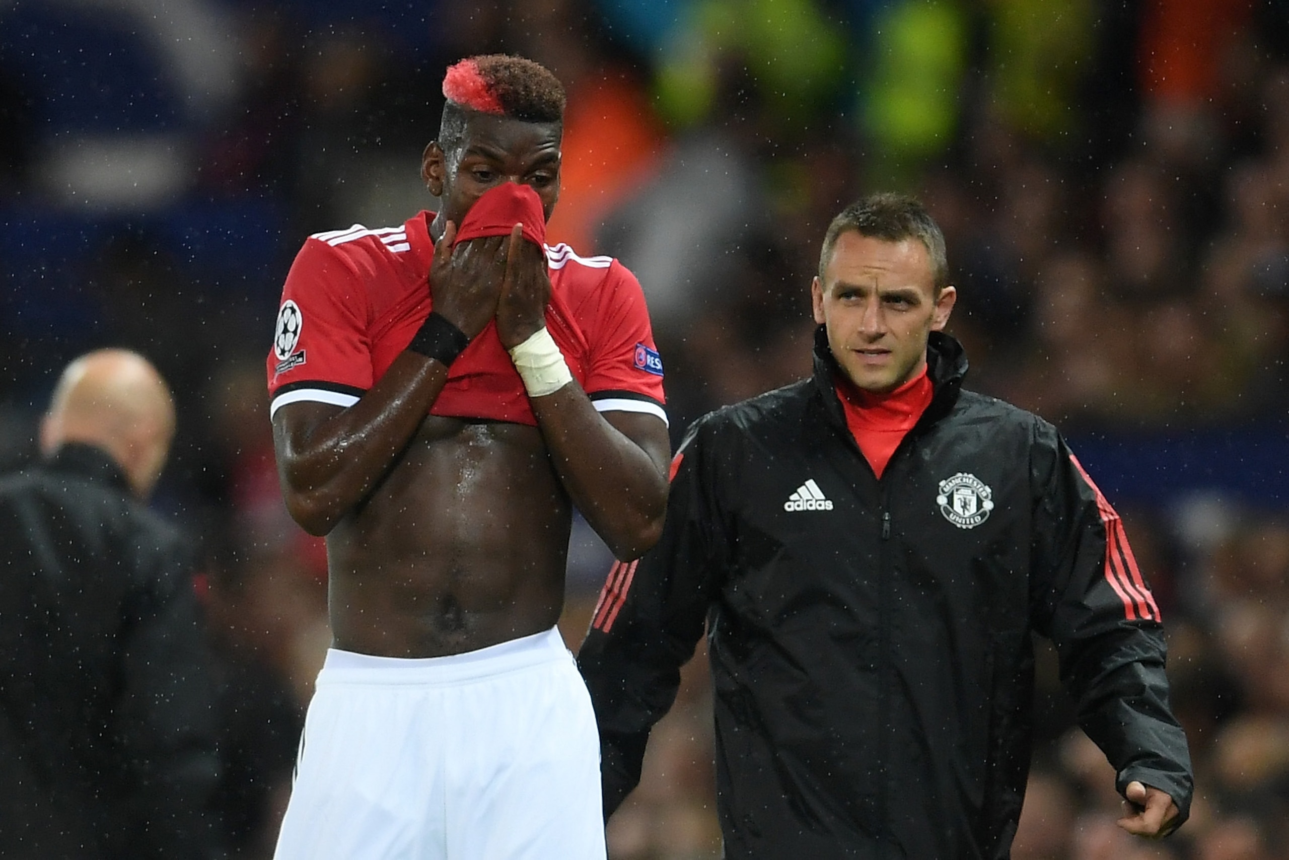 MANCHESTER, ENGLAND - SEPTEMBER 12:  Paul Pogba of ManchesterUnited reacts to being forced off through injury during the UEFA Champions League Group A match between Manchester United and FC Basel at Old Trafford on September 12, 2017 in Manchester, United