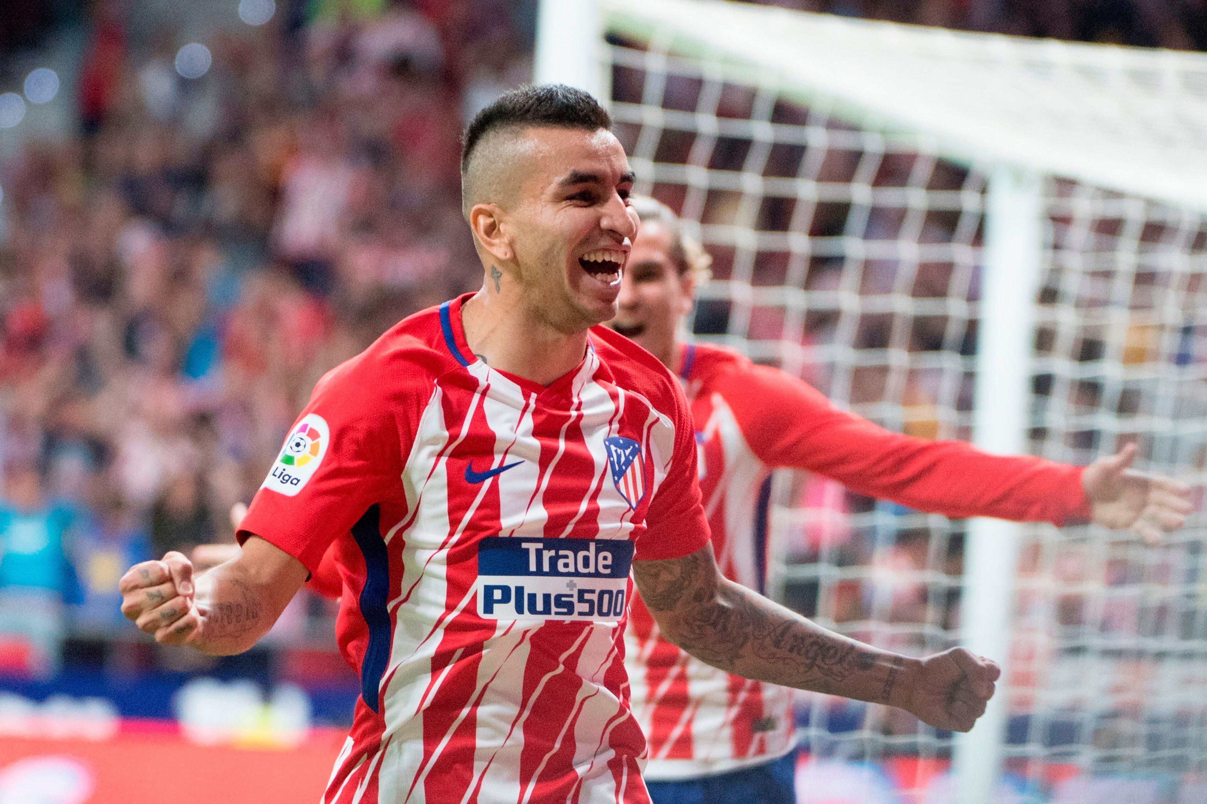 Atletico Madrid's Argentinian forward Angel Correa celebrates a goal during the Spanish league football match Club Atletico de Madrid vs Villarreal CF at the Wanda Metropolitano stadium in Madrid on October 28, 2017. / AFP PHOTO / CURTO DE LA TORRE       