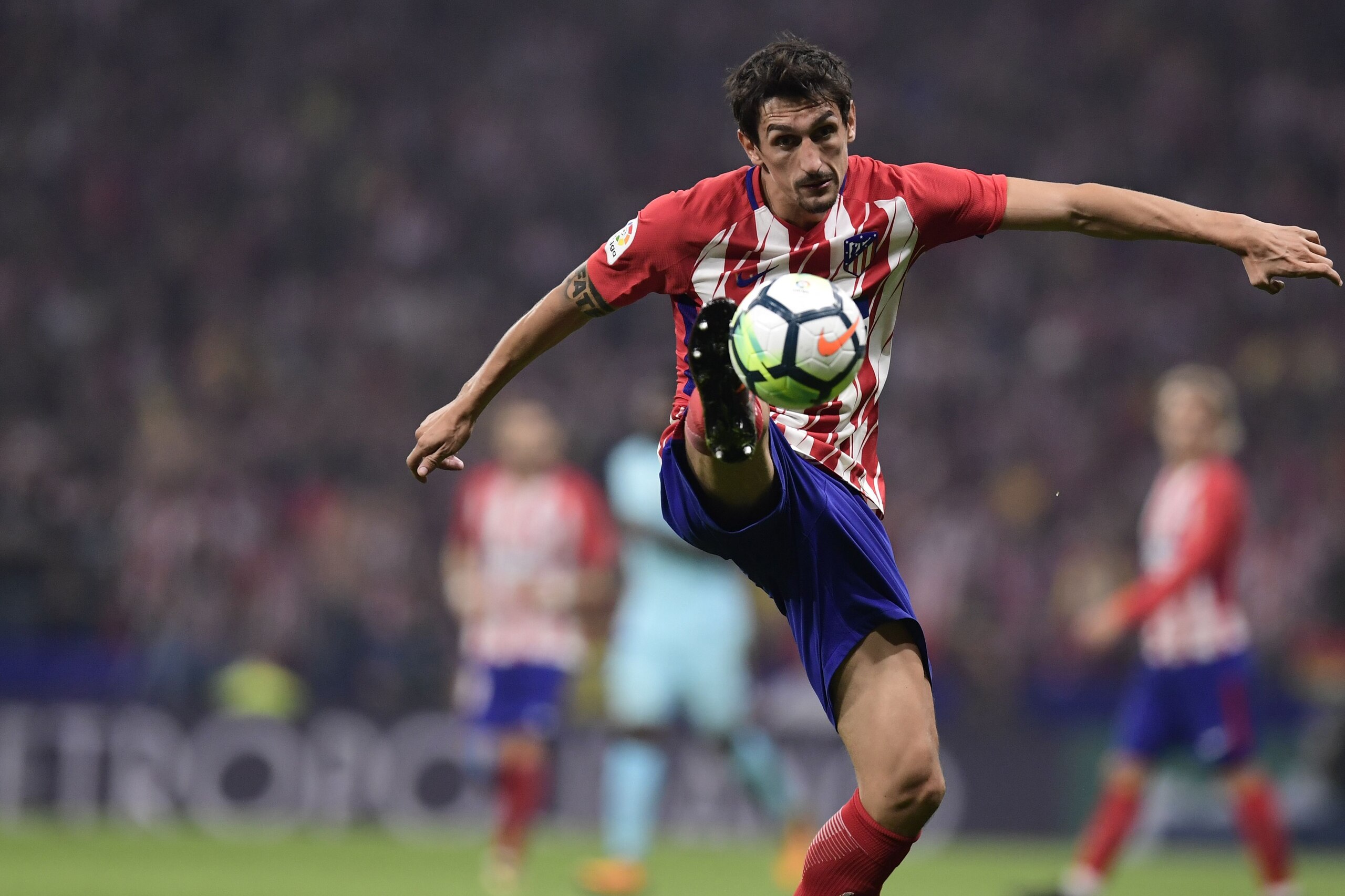 Atletico Madrid's Montenegrin defender Stefan Savic controls the ball during the Spanish league football match Club Atletico de Madrid vs FC Barcelona at the Wanda Metropolitano stadium in Madrid on October 14, 2017. / AFP PHOTO / JAVIER SORIANO        (P