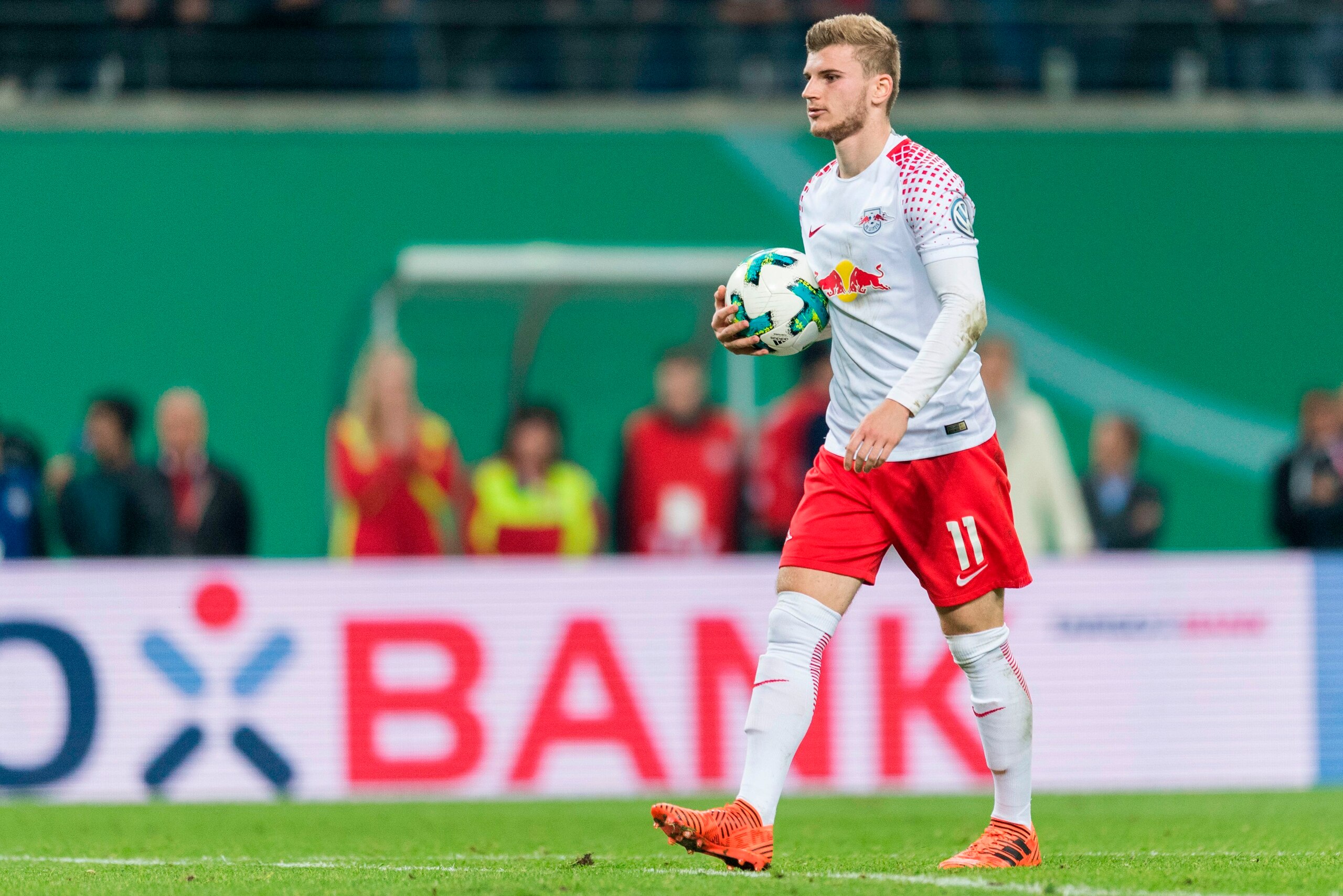 Leipzig's forward Timo Werner arrives for a penalty kick shootout during the German Cup (DFB Pokal) football match RB Leipzig v FC Bayern Munich in Leipzig, eastern Germany on October 25, 2017.    / AFP PHOTO / ROBERT MICHAEL / RESTRICTIONS: DURING MATCH 