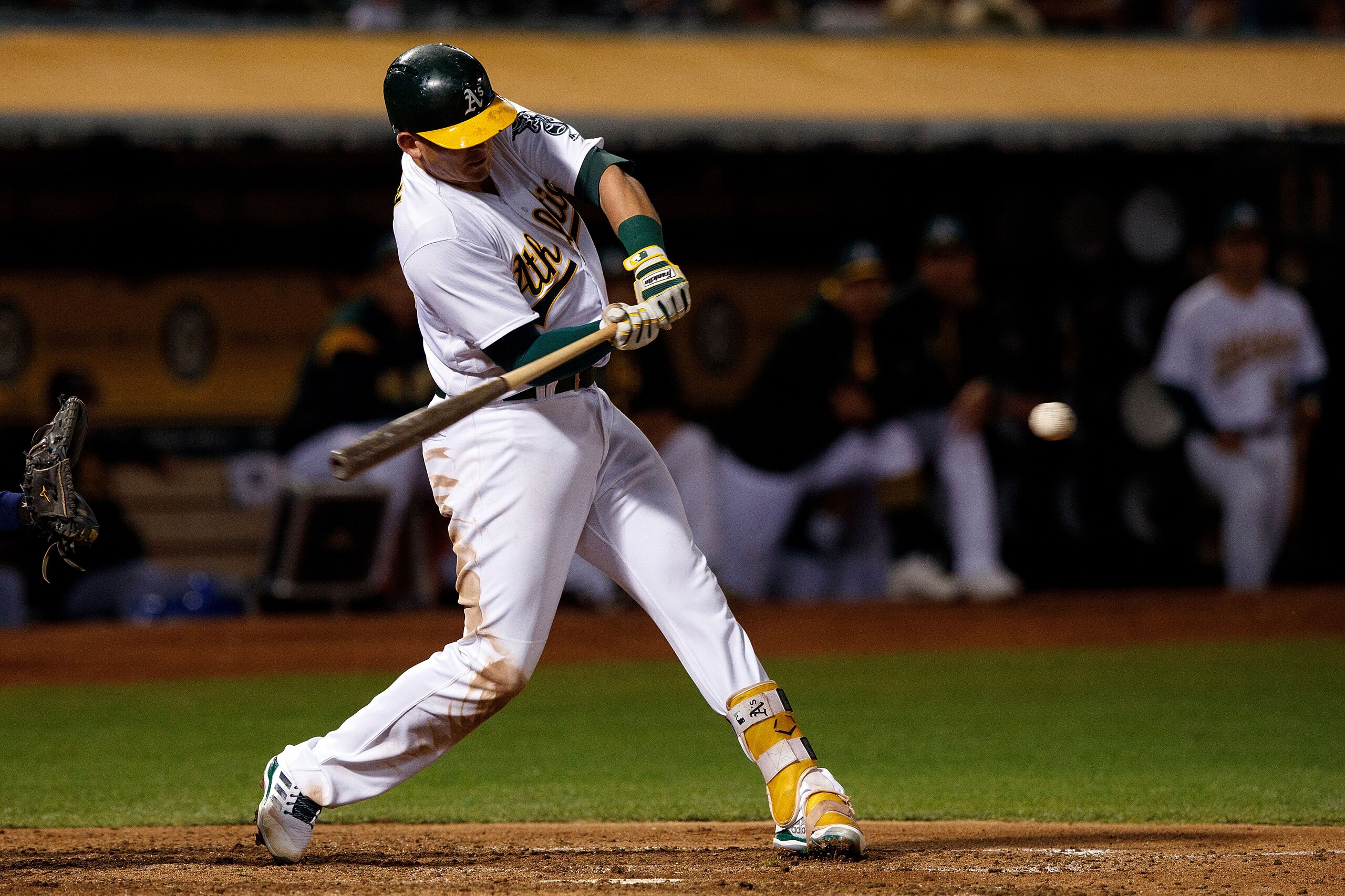 OAKLAND, CA - SEPTEMBER 25:  Ryon Healy #25 of the Oakland Athletics at bat against the Seattle Mariners during the fifth inning at the Oakland Coliseum on September 25, 2017 in Oakland, California. The Seattle Mariners defeated the Seattle Mariners 7-1. 