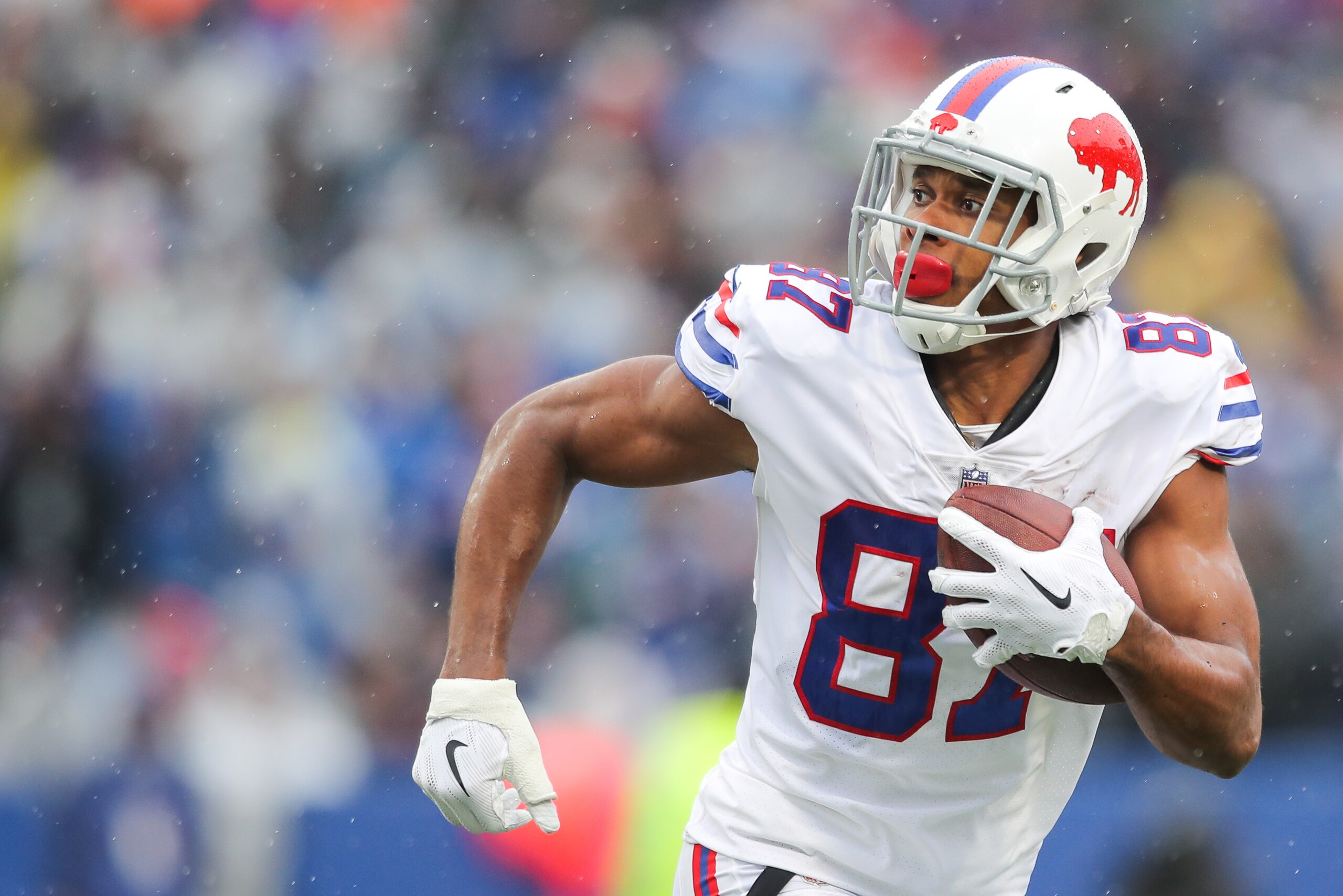 ORCHARD PARK, NY - OCTOBER 29:  Jordan Matthews #87 of the Buffalo Bills runs with the ball during the first quarter of an NFL game against the Oakland Raiders on October 29, 2017 at New Era Field in Orchard Park, New York.  (Photo by Brett Carlsen/Getty 