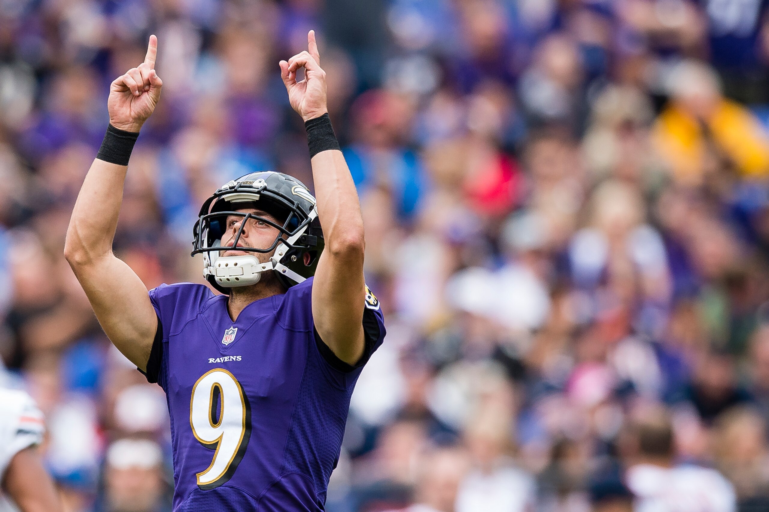 BALTIMORE, MD - OCTOBER 15: Kicker Justin Tucker #9 of the Baltimore Ravens celebrates after kicking a field goal in the second quarter against the Chicago Bears at M&T Bank Stadium on October 15, 2017 in Baltimore, Maryland. (Photo by Patrick McDermott/G