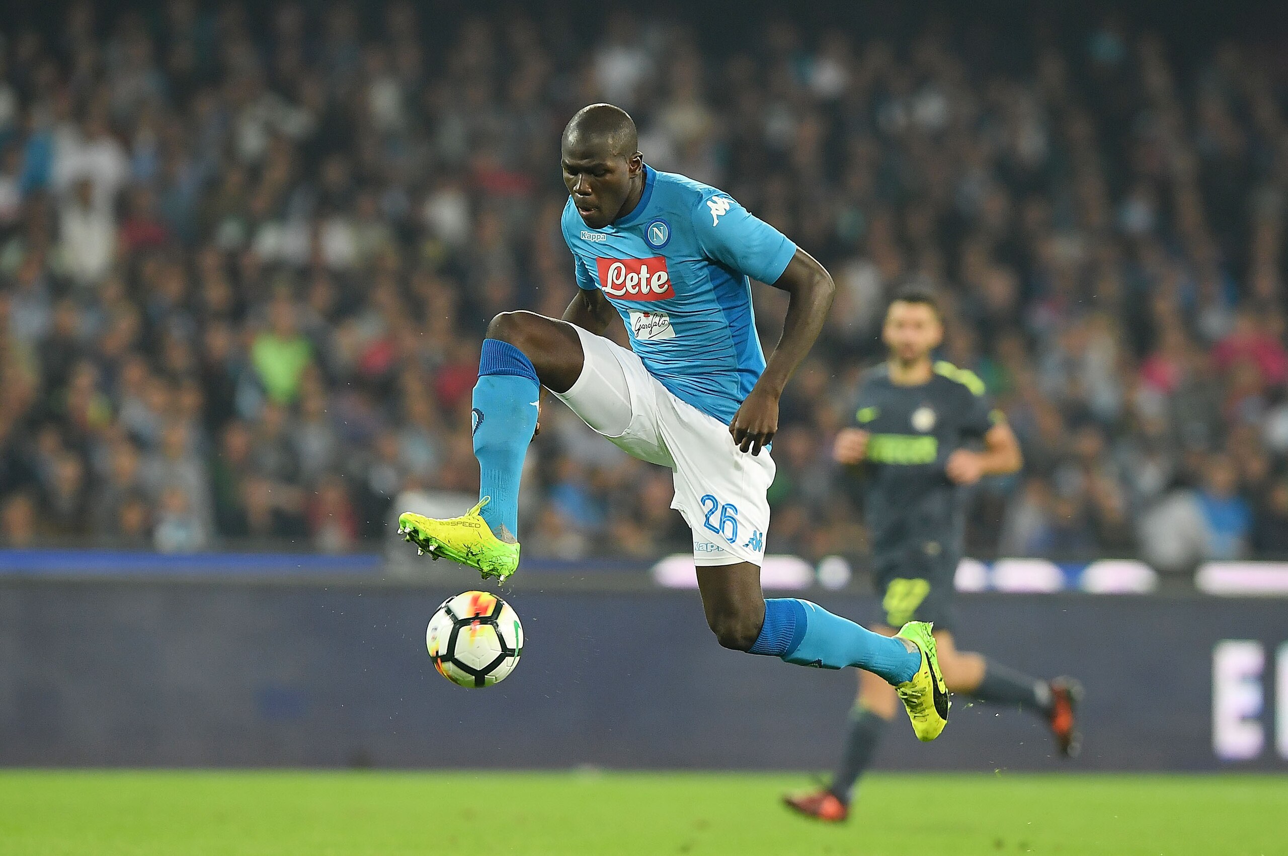 NAPLES, ITALY - OCTOBER 21:  Kalidou Koulibaly of SSC Napoli in action during the Serie A match between SSC Napoli and FC Internazionale at Stadio San Paolo on October 21, 2017 in Naples, Italy.  (Photo by Francesco Pecoraro/Getty Images)