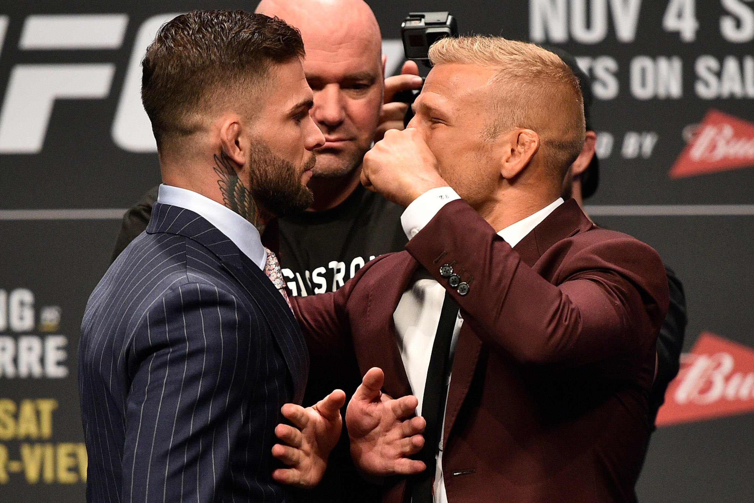 LAS VEGAS, NV - OCTOBER 06:   (L-R) Opponents Cody Garbrandt and TJ Dillasshaw face off during the UFC 217 news conference inside T-Mobile Arena on October 6, 2017 in Las Vegas, Nevada. (Photo by Jeff Bottari/Zuffa LLC/Zuffa LLC via Getty Images)