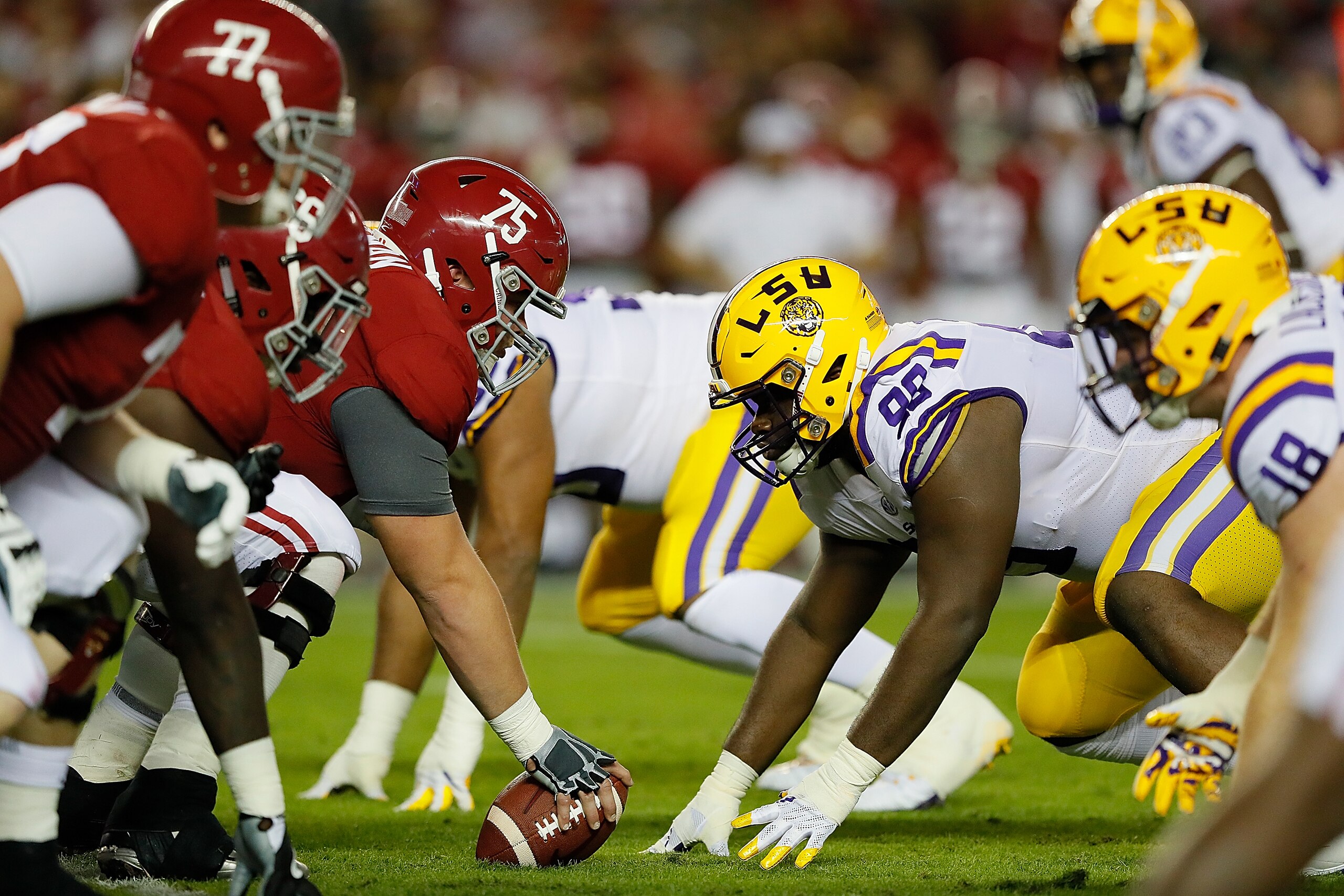TUSCALOOSA, AL - NOVEMBER 04:  The Alabama Crimson Tide offense faces the LSU Tigers defense at Bryant-Denny Stadium on November 4, 2017 in Tuscaloosa, Alabama.  (Photo by Kevin C. Cox/Getty Images)