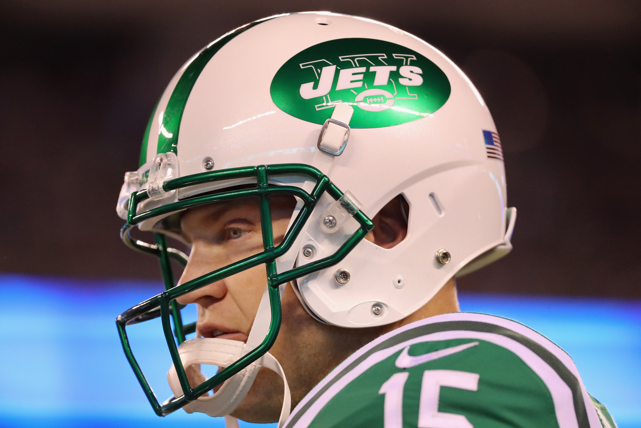 EAST RUTHERFORD, NJ - NOVEMBER 02:   Josh McCown #15 of the New York Jets looks on during the first half of the game against the Buffalo Bills at MetLife Stadium on November 2, 2017 in East Rutherford, New Jersey.  (Photo by Abbie Parr/Getty Images)