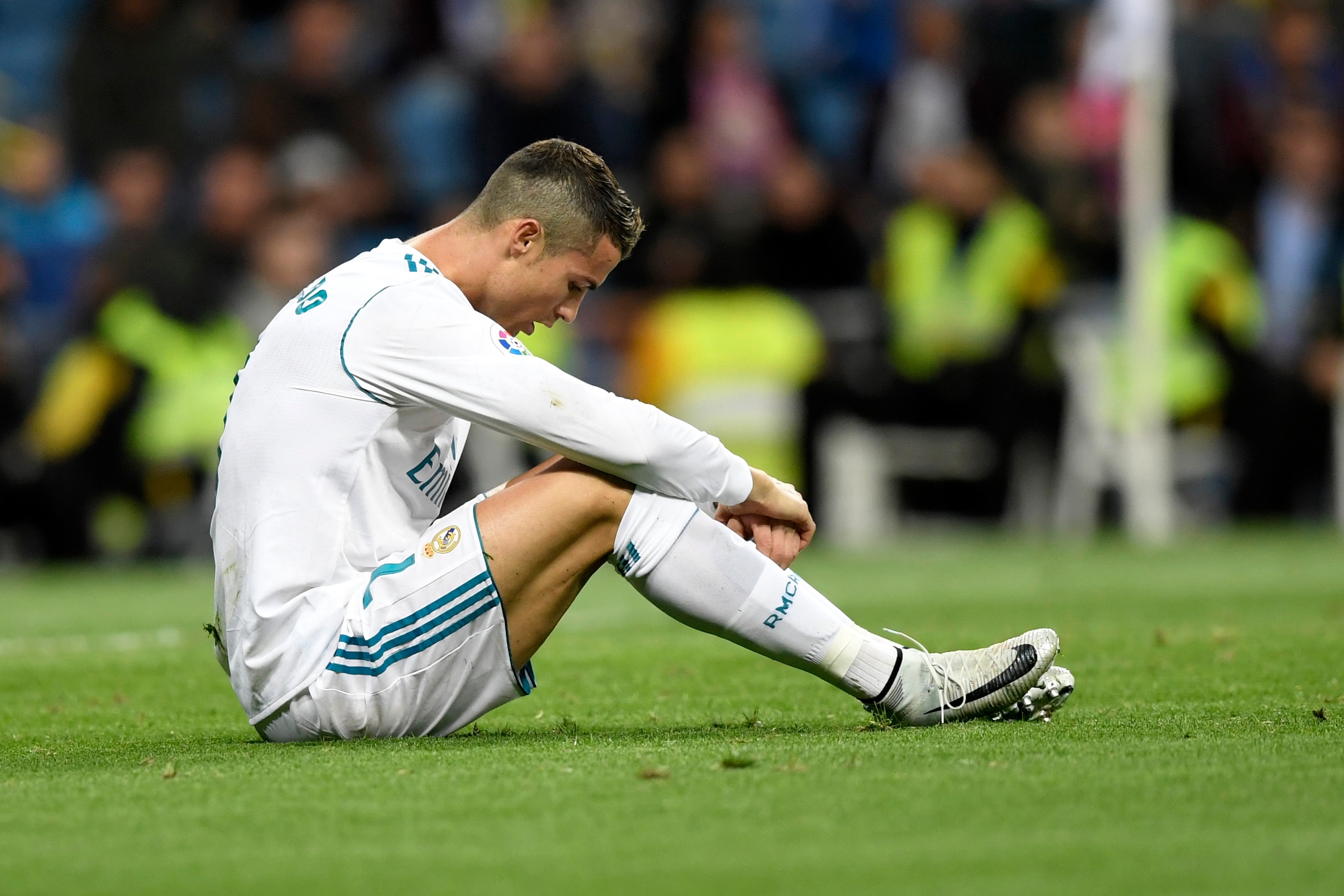 Real Madrid's Portuguese forward Cristiano Ronaldo reacts during the Spanish league football match Real Madrid CF vs UD Las Palmas at the Santiago Bernabeu stadium in Madrid on November 5, 2017. / AFP PHOTO / GABRIEL BOUYS        (Photo credit should read