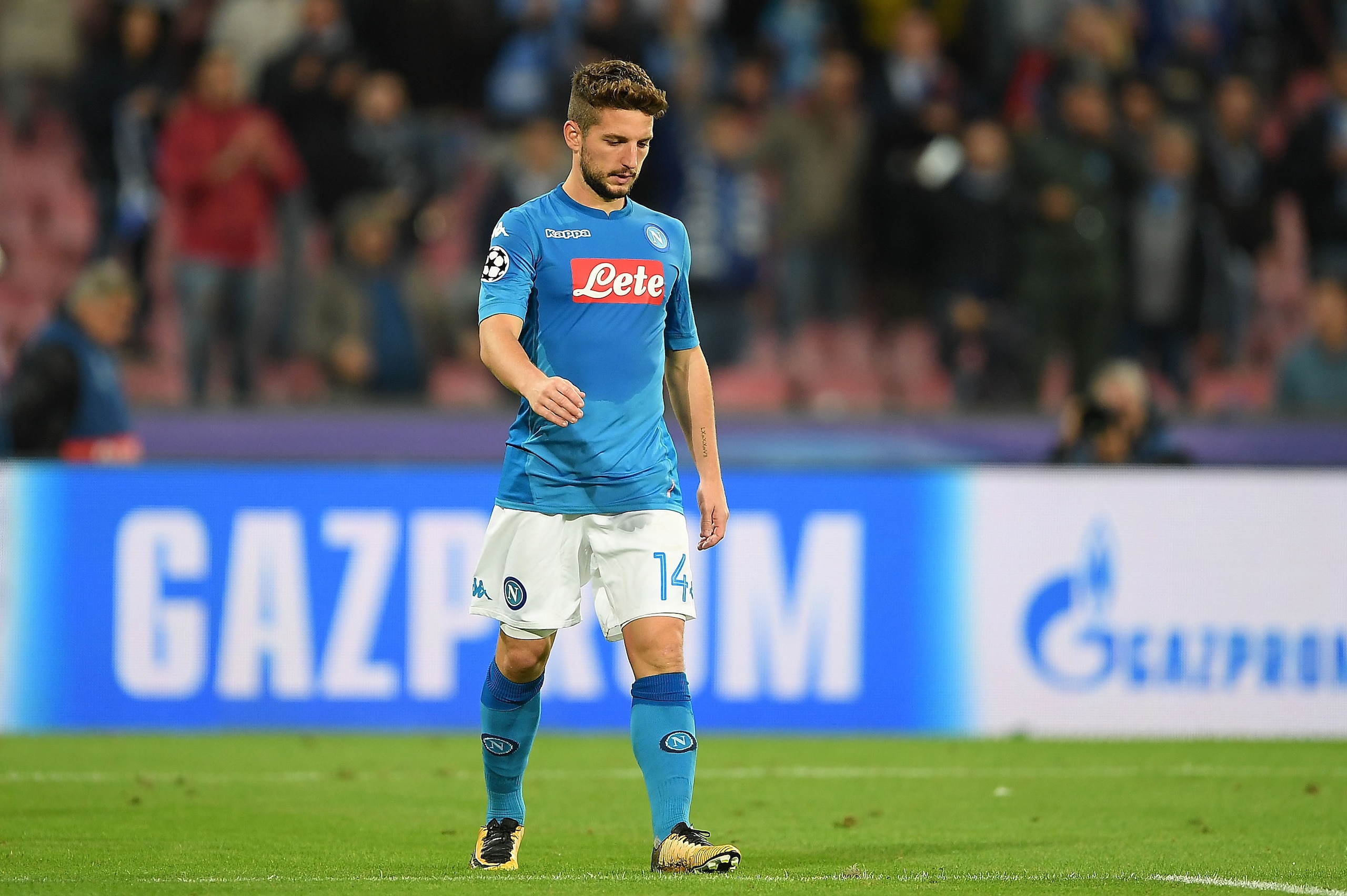 NAPLES, ITALY - NOVEMBER 01:  Dries Mertens player of SSC Napoli show his disappointment after the UEFA Champions League group F match between SSC Napoli and Manchester City at Stadio San Paolo on November 1, 2017 in Naples, Italy.  (Photo by Francesco Pe