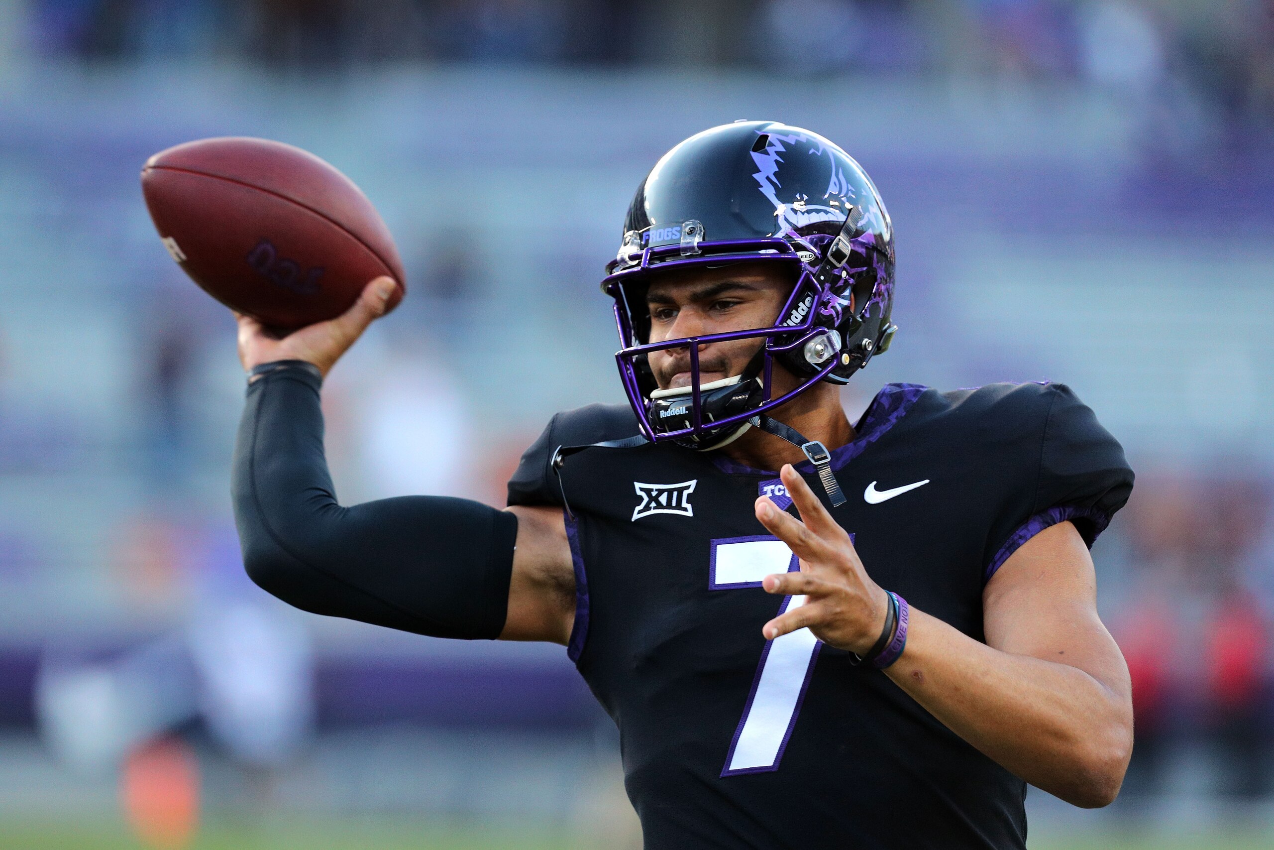 FORT WORTH, TX - NOVEMBER 04:  Kenny Hill #7 of the TCU Horned Frogs warms up before the football game against the Texas Longhorns at Amon G. Carter Stadium on November 4, 2017 in Fort Worth, Texas.  (Photo by Richard W.  Rodriguez/Getty Images)