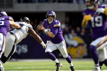 MINNEAPOLIS, MN - OCTOBER 22: Case Keenum #7 of the Minnesota Vikings looks to pass the ball in the first half of the game against the Baltimore Ravens on October 22, 2017 at U.S. Bank Stadium in Minneapolis, Minnesota. (Photo by Hannah Foslien/Getty Imag