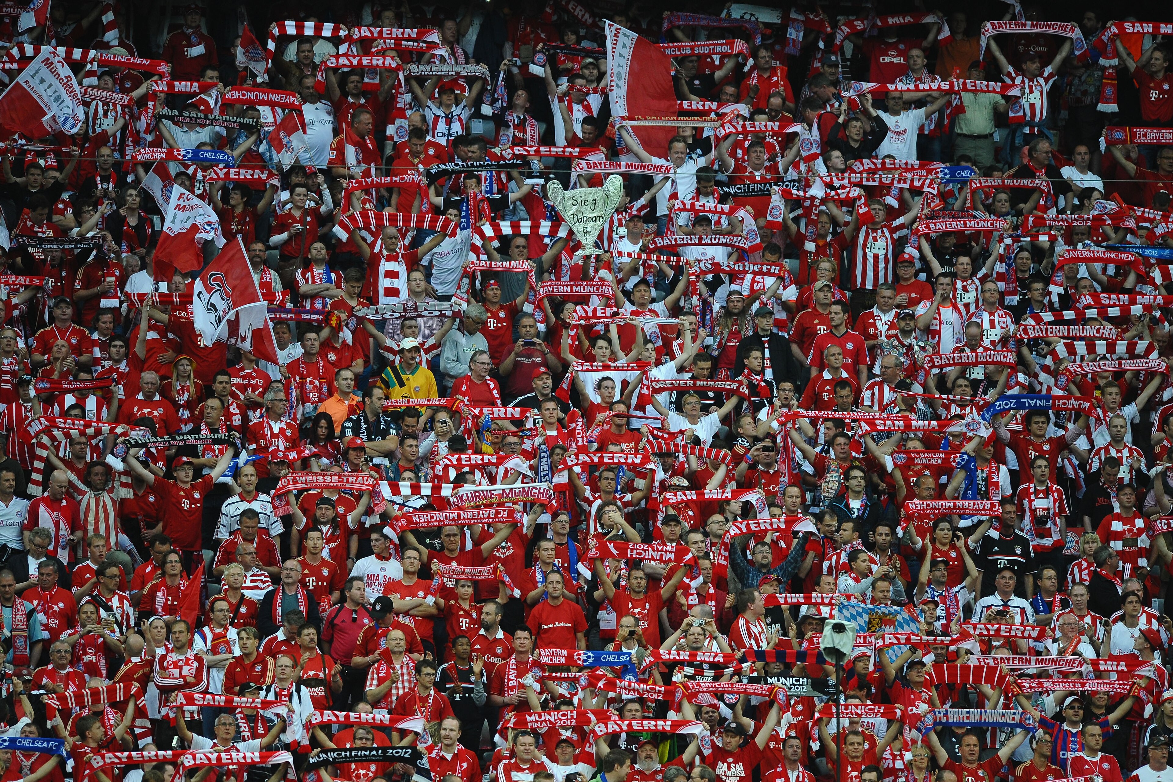 MUNICH, GERMANY - MAY 19:  Bayern Muenchen fans enjoy the atmosphere ahead of the UEFA Champions League Final between FC Bayern Muenchen and Chelsea at the Fussball Arena München on May 19, 2012 in Munich, Germany.  (Photo by Laurence Griffiths/Getty Imag