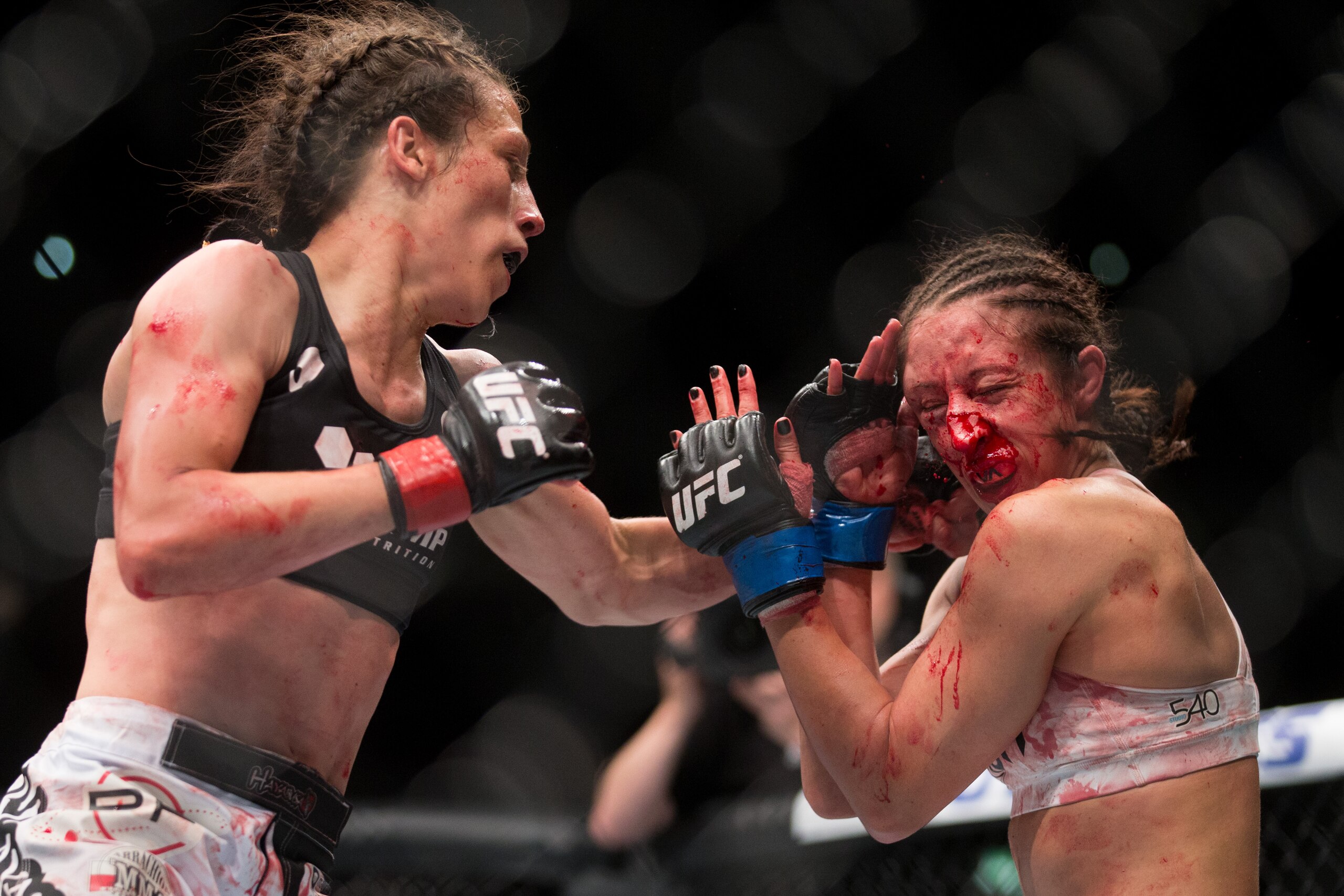 Joanna JÄdrzejczyk dismantling Jessica Penne