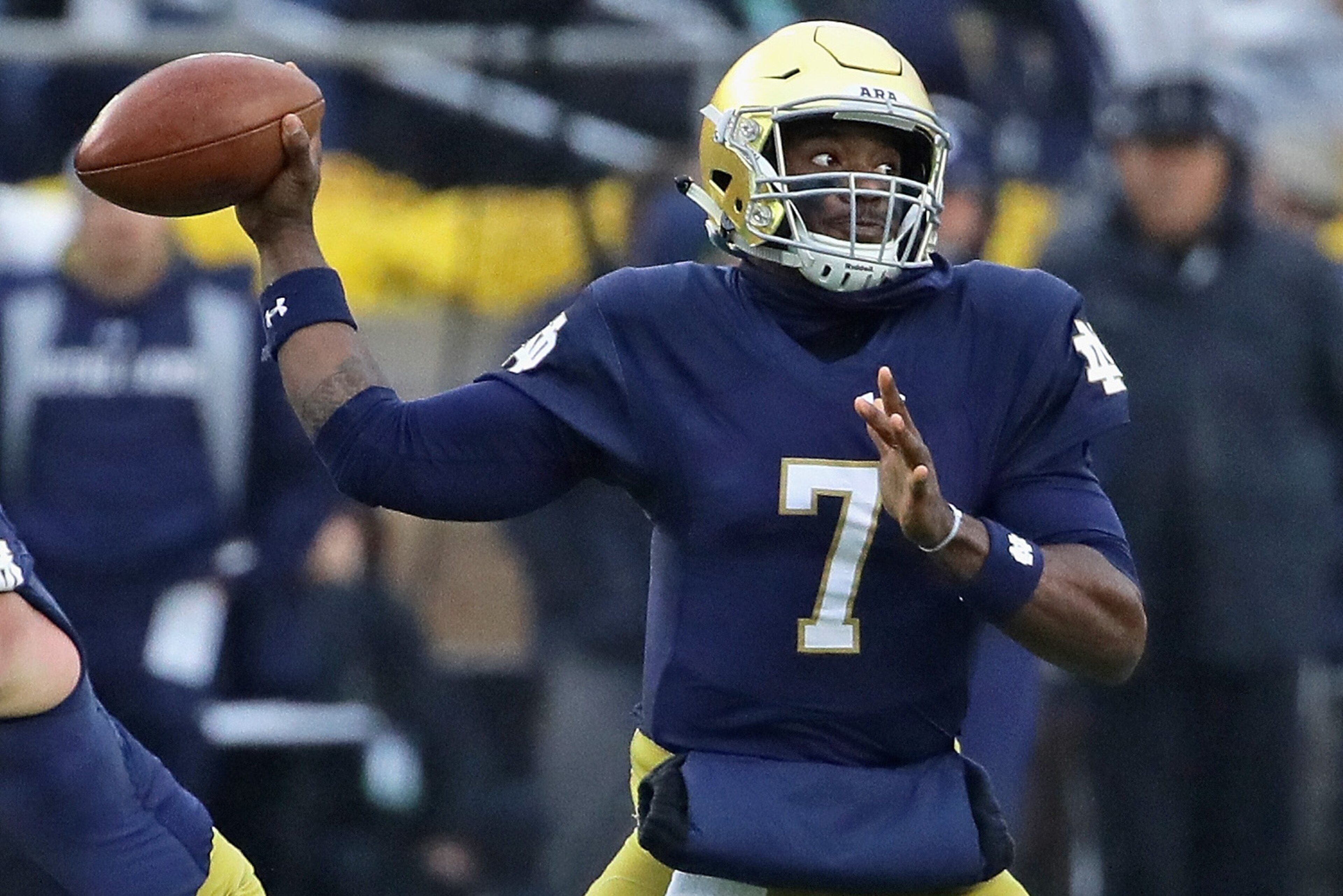 SOUTH BEND, IN - NOVEMBER 04: Brandon Wimbush #7 of the Notre Dame Fighting Irish passes against the Wake Forest Demon Deacons at Notre Dame Stadium on November 4, 2017 in South Bend, Indiana. Notre Dame defeated Wake Forest 48-37. (Photo by Jonathan Da SOUTH BEND, IN - NOVEMBER 04: Brandon Wimbush #7 of the Notre Dame Fighting Irish passes against the Wake Forest Demon Deacons at Notre Dame Stadium on November 4, 2017 in South Bend, Indiana. Notre Dame defeated Wake Forest 48-37. (Photo by Jonathan Da