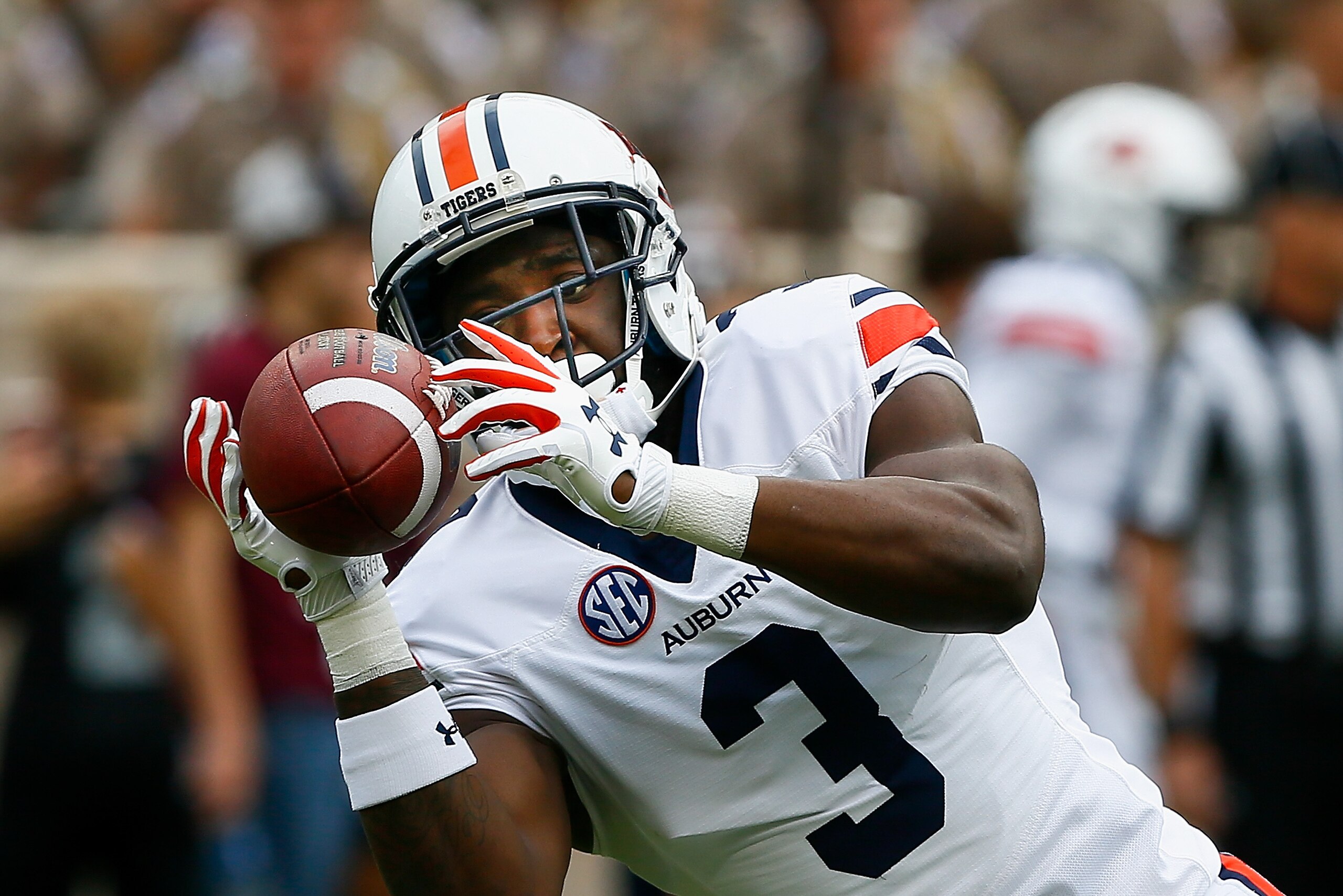 COLLEGE STATION, TX - NOVEMBER 04: Nate Craig-Myers #3 of the Auburn Tigers catches a pass in warmups at Kyle Field on November 4, 2017 in College Station, Texas. (Photo by Bob Levey/Getty Images) COLLEGE STATION, TX - NOVEMBER 04: Nate Craig-Myers #3 of the Auburn Tigers catches a pass in warmups at Kyle Field on November 4, 2017 in College Station, Texas. (Photo by Bob Levey/Getty Images)